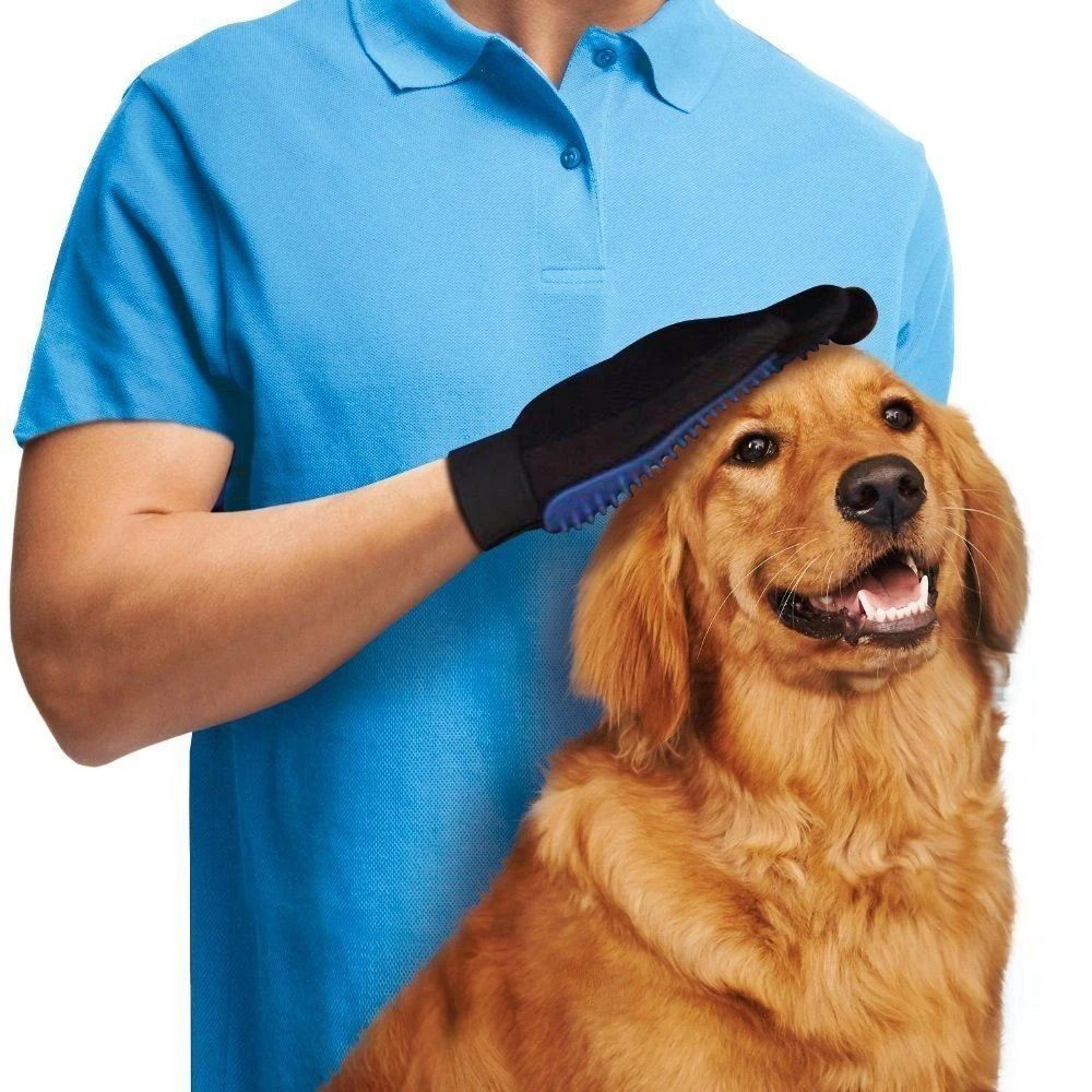 gentle pet grooming glove deshedding brush & fur removal tool for dogs and cats