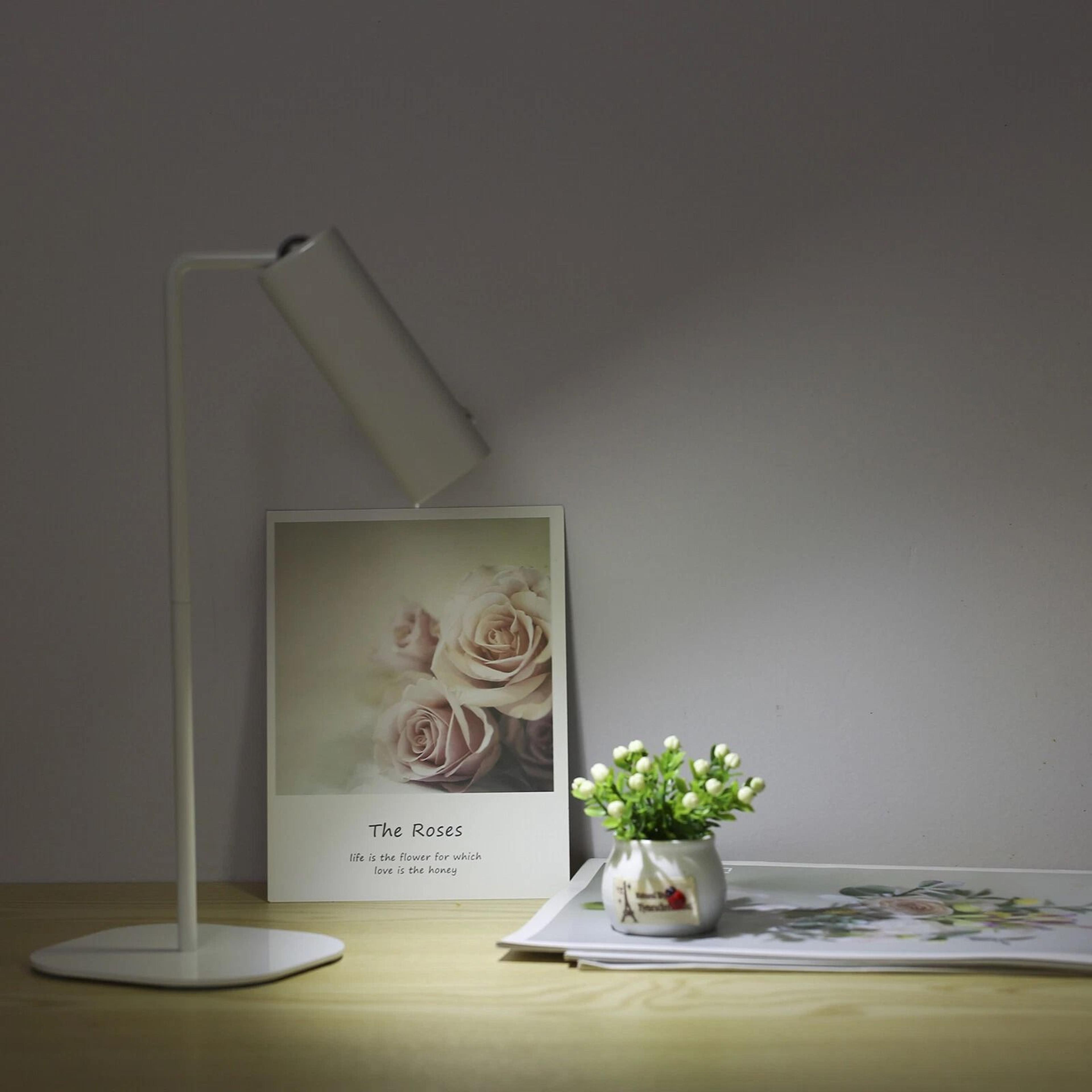 portable cordless table lamp touch control touch dimmable desk lamp with rechargeable led