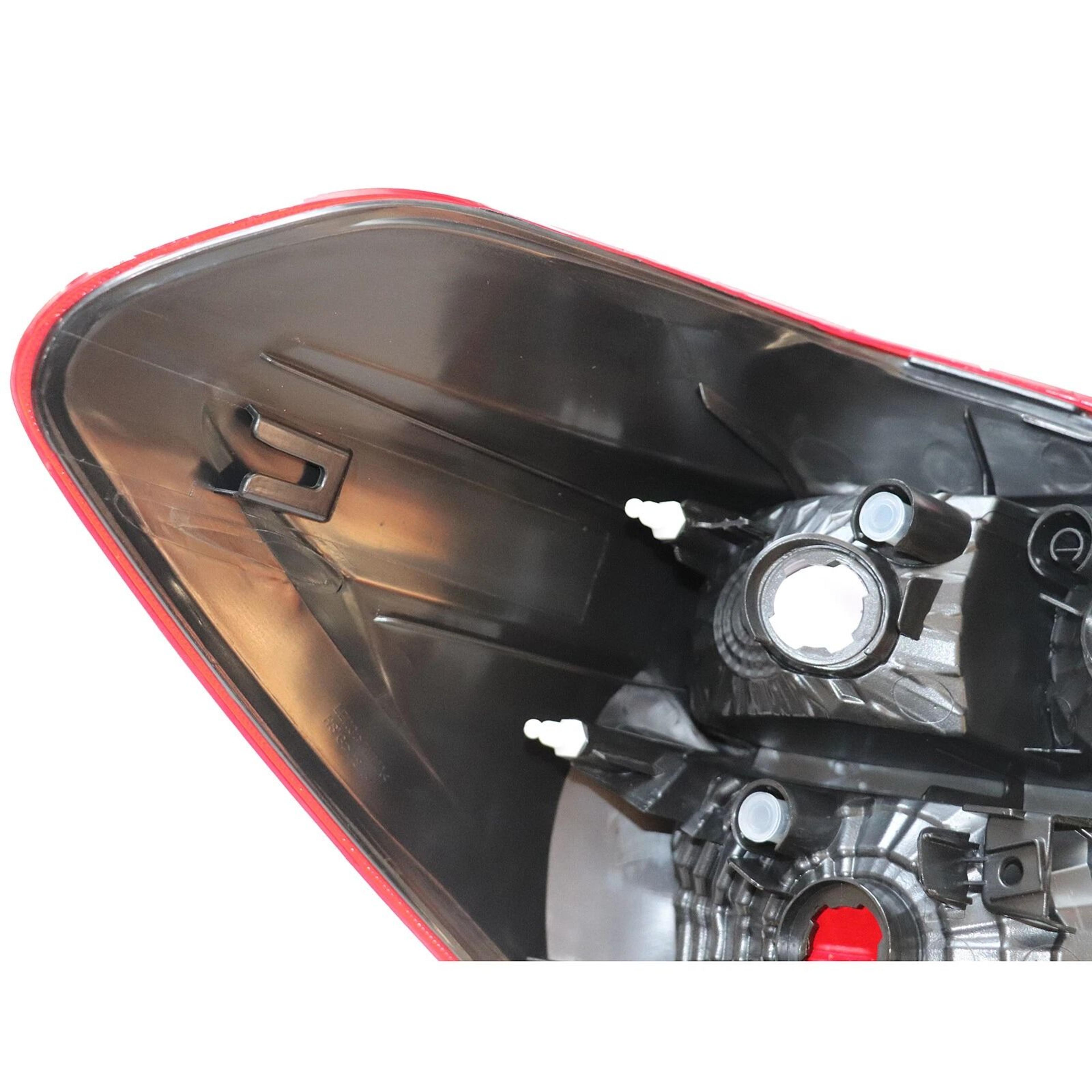 Right Rear Tail Light Subaru Tail Light Assembly Fits Impreza  XV Crosstrek 2