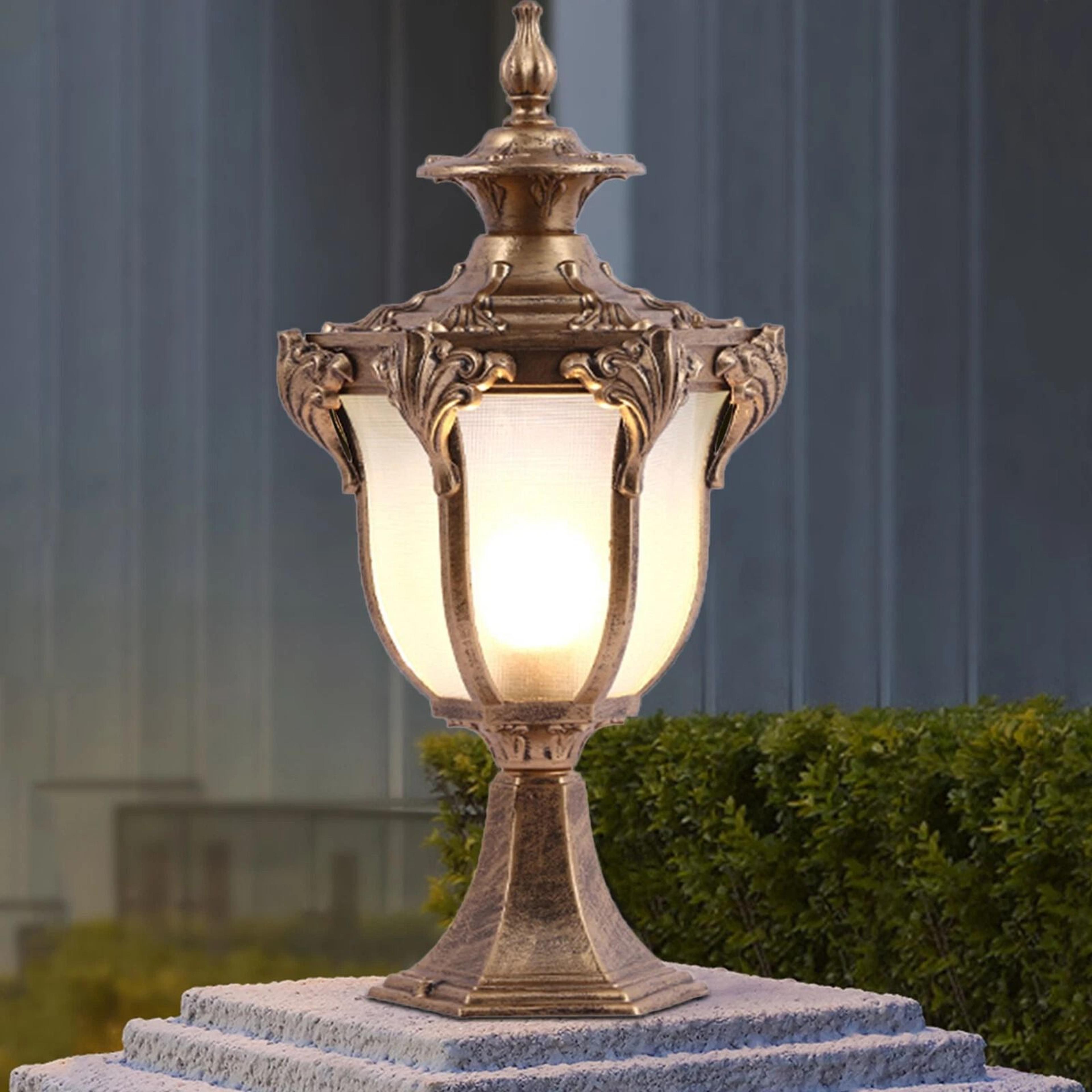 vintage bronze outdoor post light lantern for garden & gate lighting