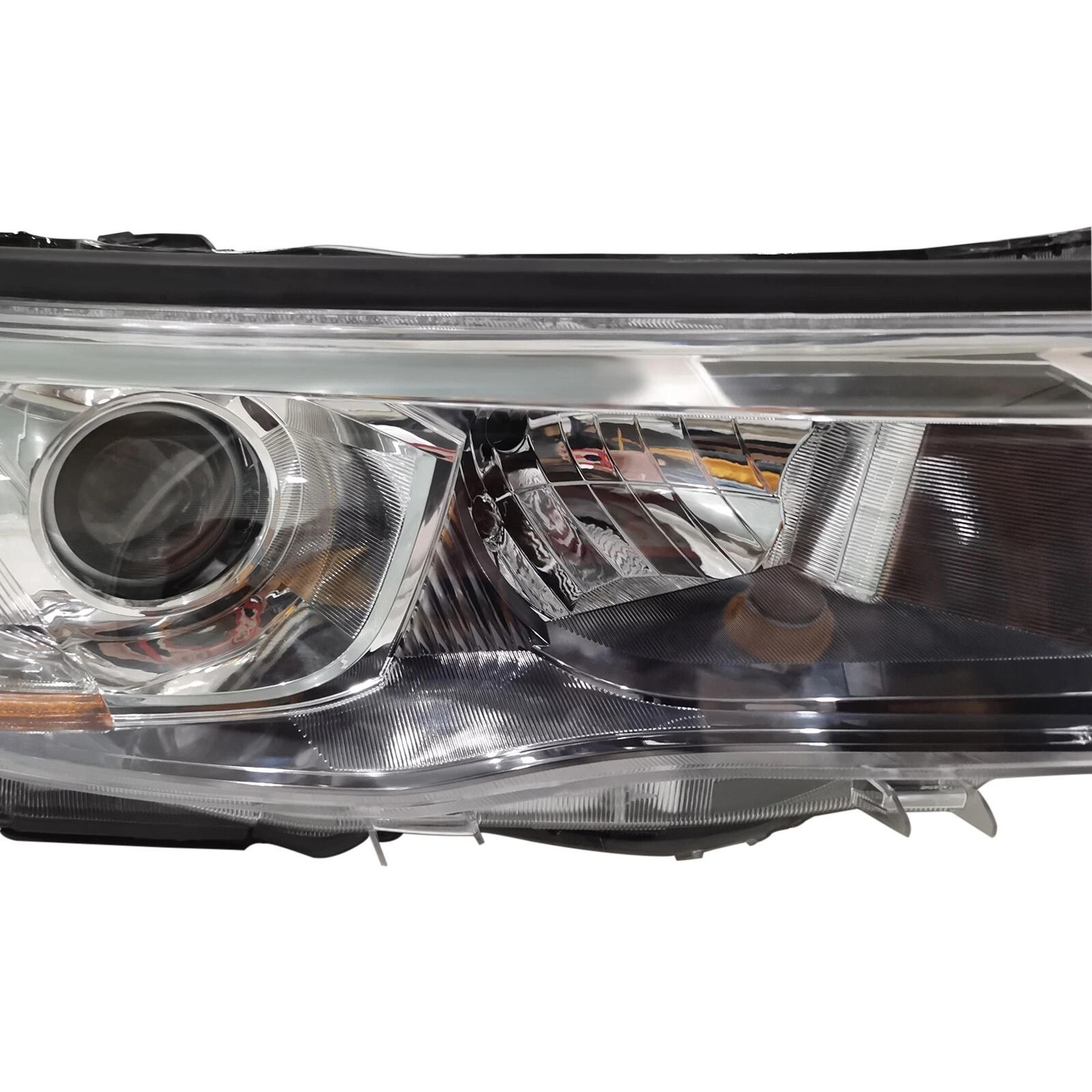 Toyota Highlander Right Headlight 4