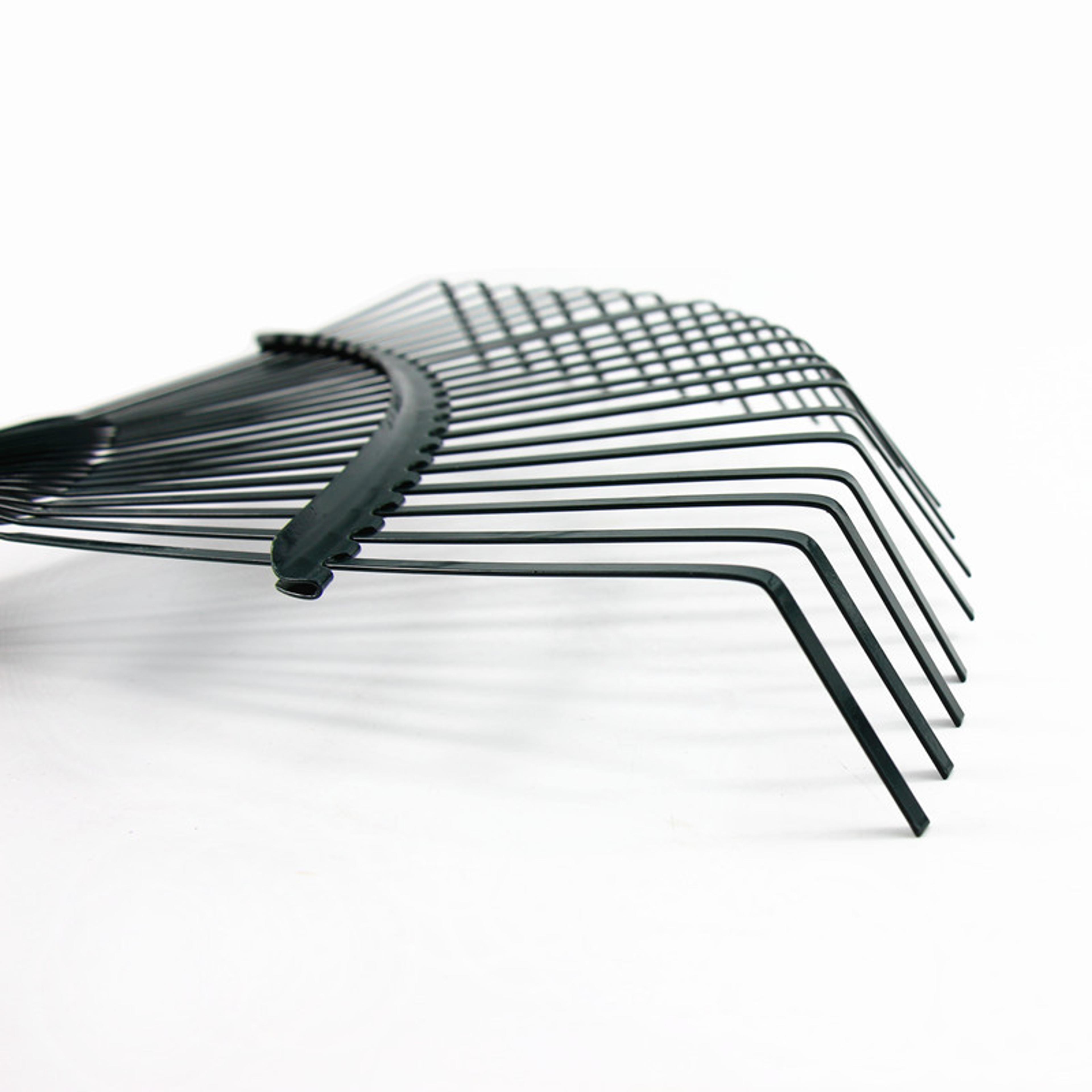 Twentytwo Tooth Garden Leaf Rake With Durable Iron Head For Lawn And Yard Cleanup 5