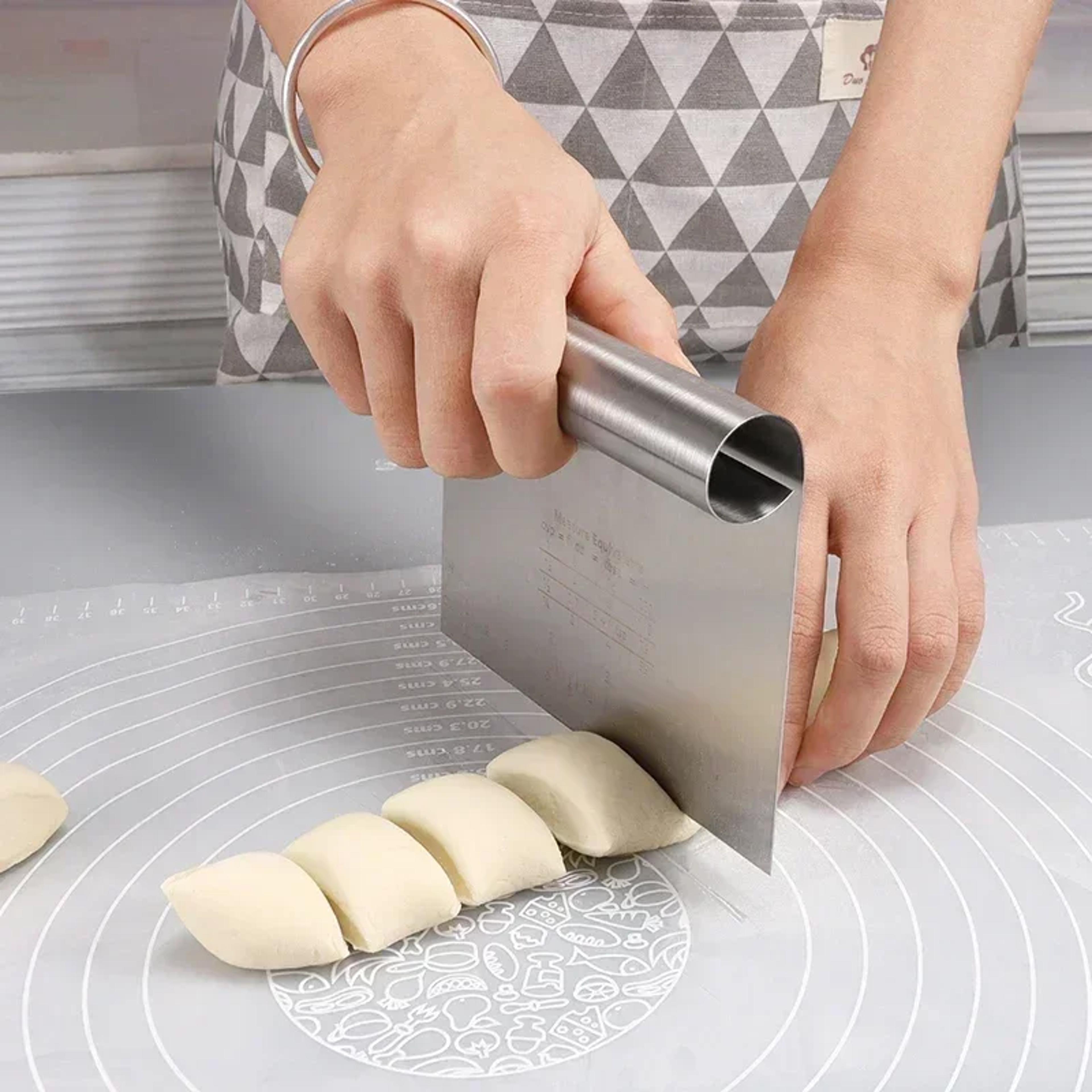 stainless steel scale cake scraper, diy dough pastry spatulas, buttercream edge smoother, cake decorating tools, baking
