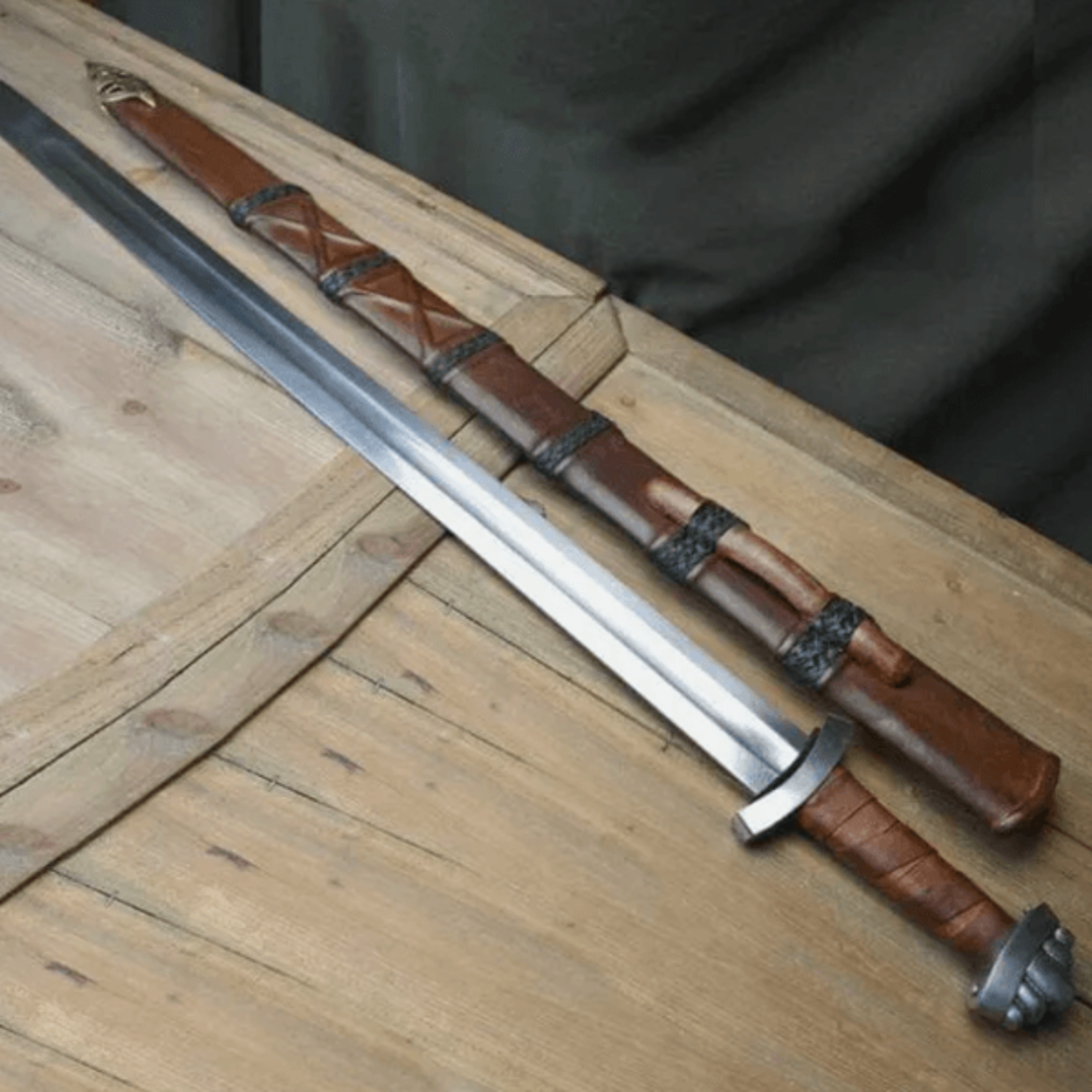 viking sword with five lobe pommel – handcrafted en45 steel blade