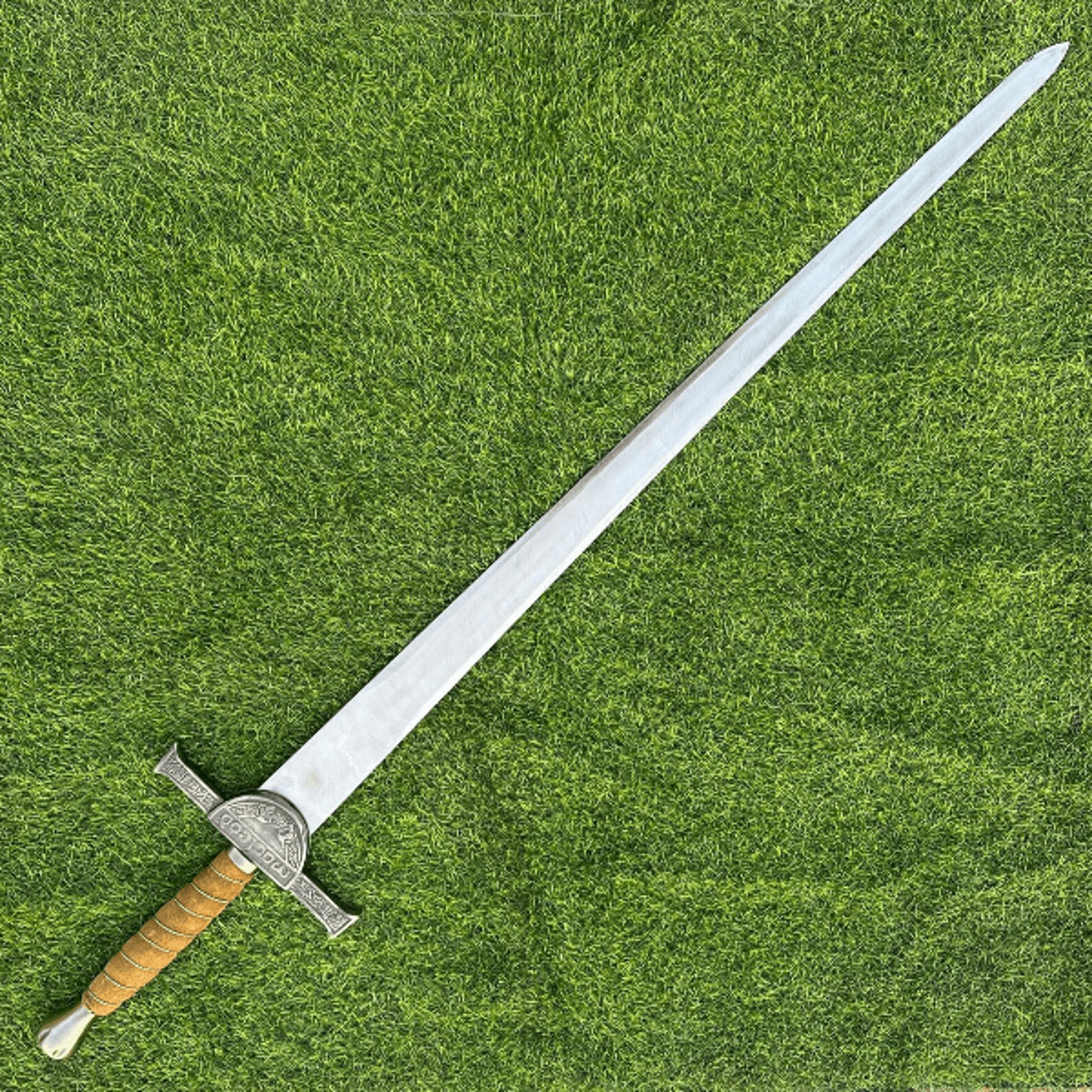 handcrafted medieval longsword – j2 steel blade, ornate handle & leather sheath