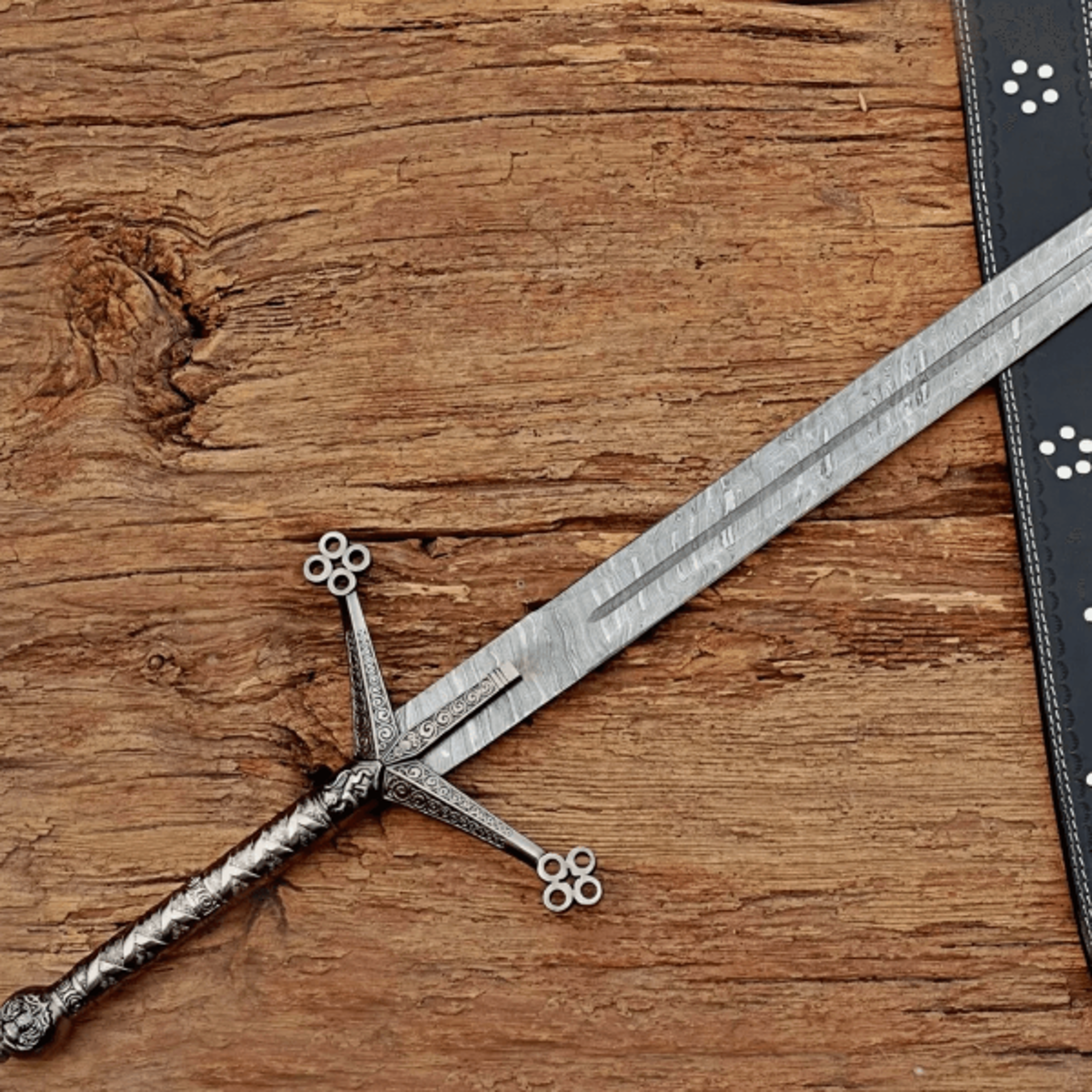 premium handmade damascus steel scottish claymore sword - authentic medieval collectible with leather sheath