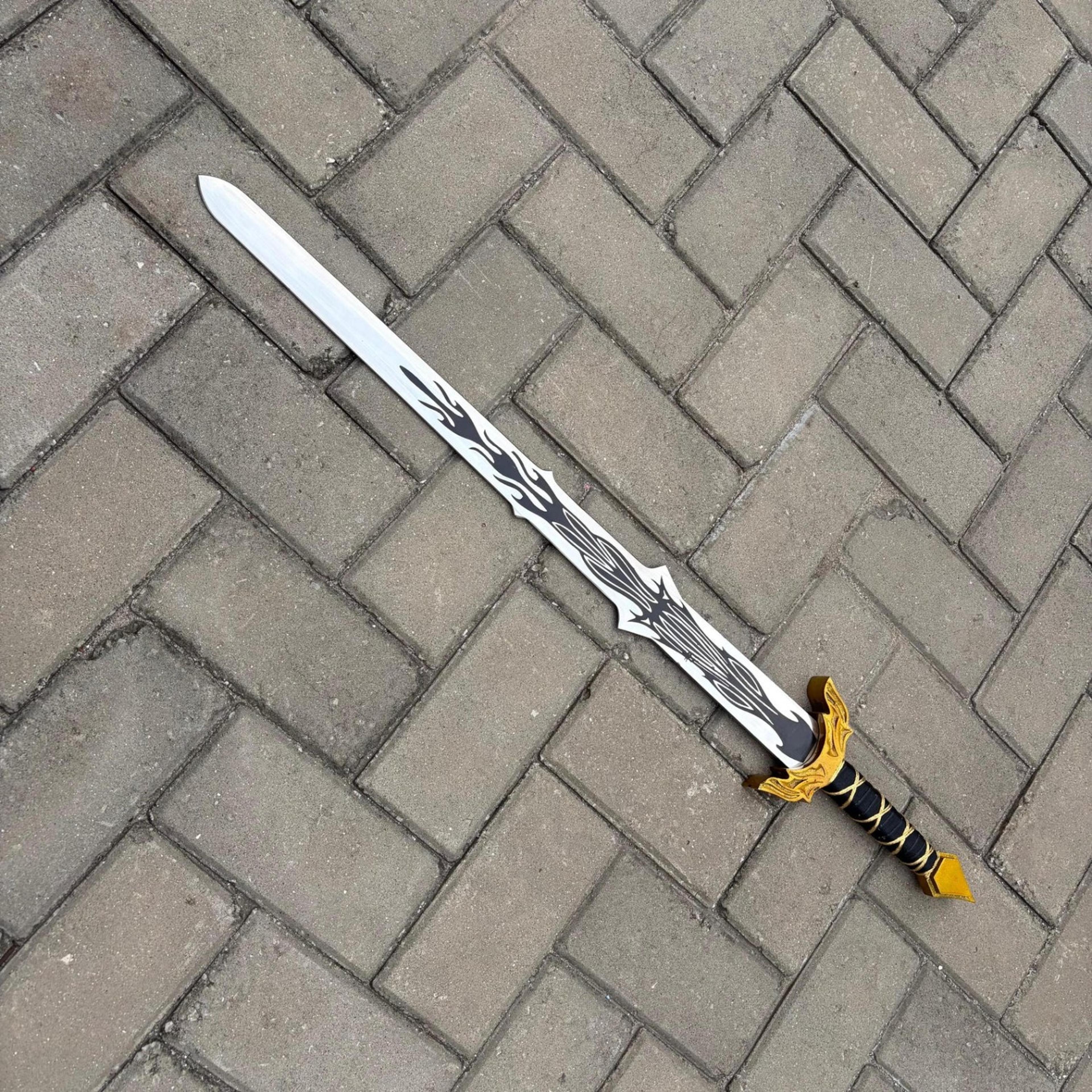 36in handmade black flame fantasy sword hand forged steel blade gold guard custom made longsword