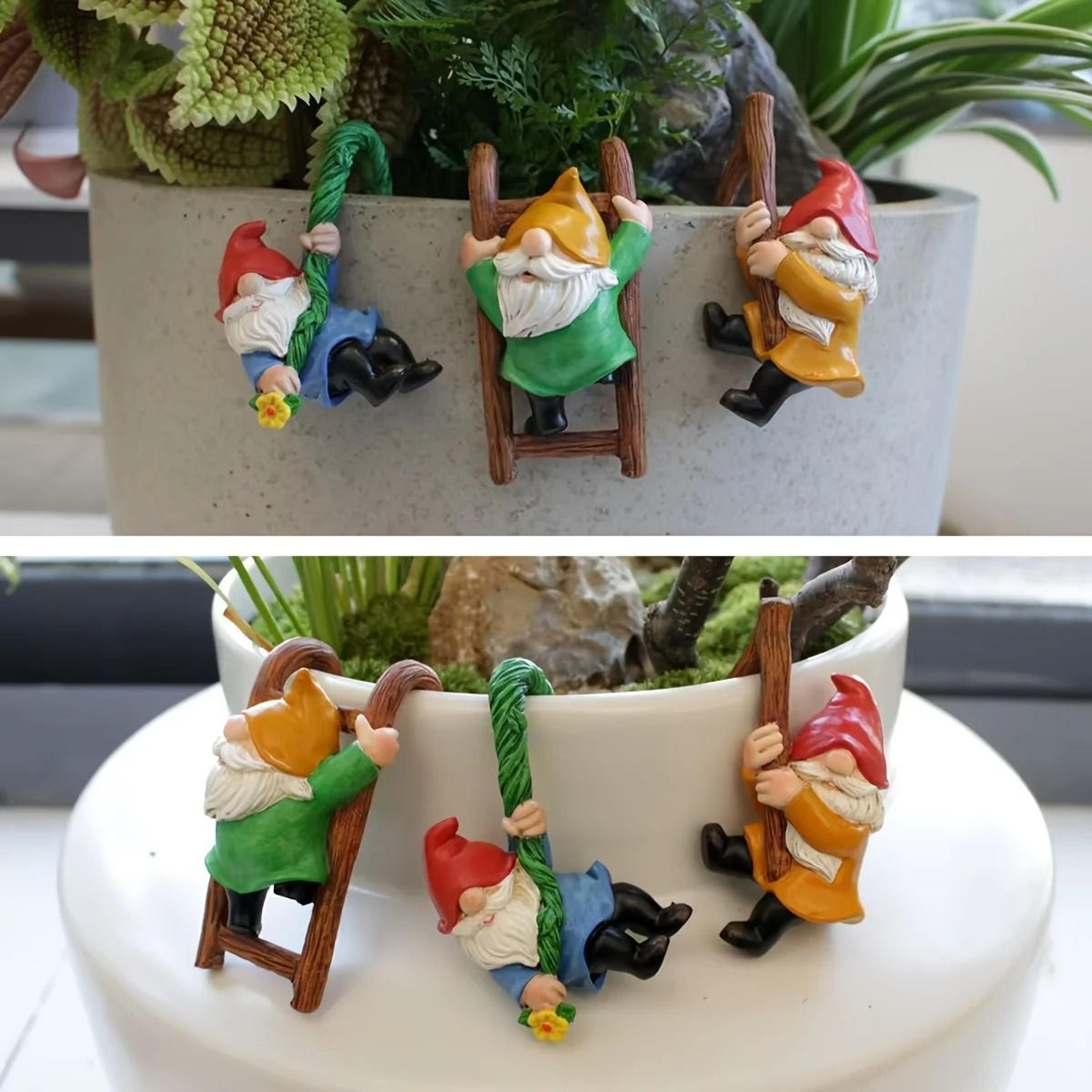 HighFidelity Mini Dwarf Climbing Statue Set 3pcs 1