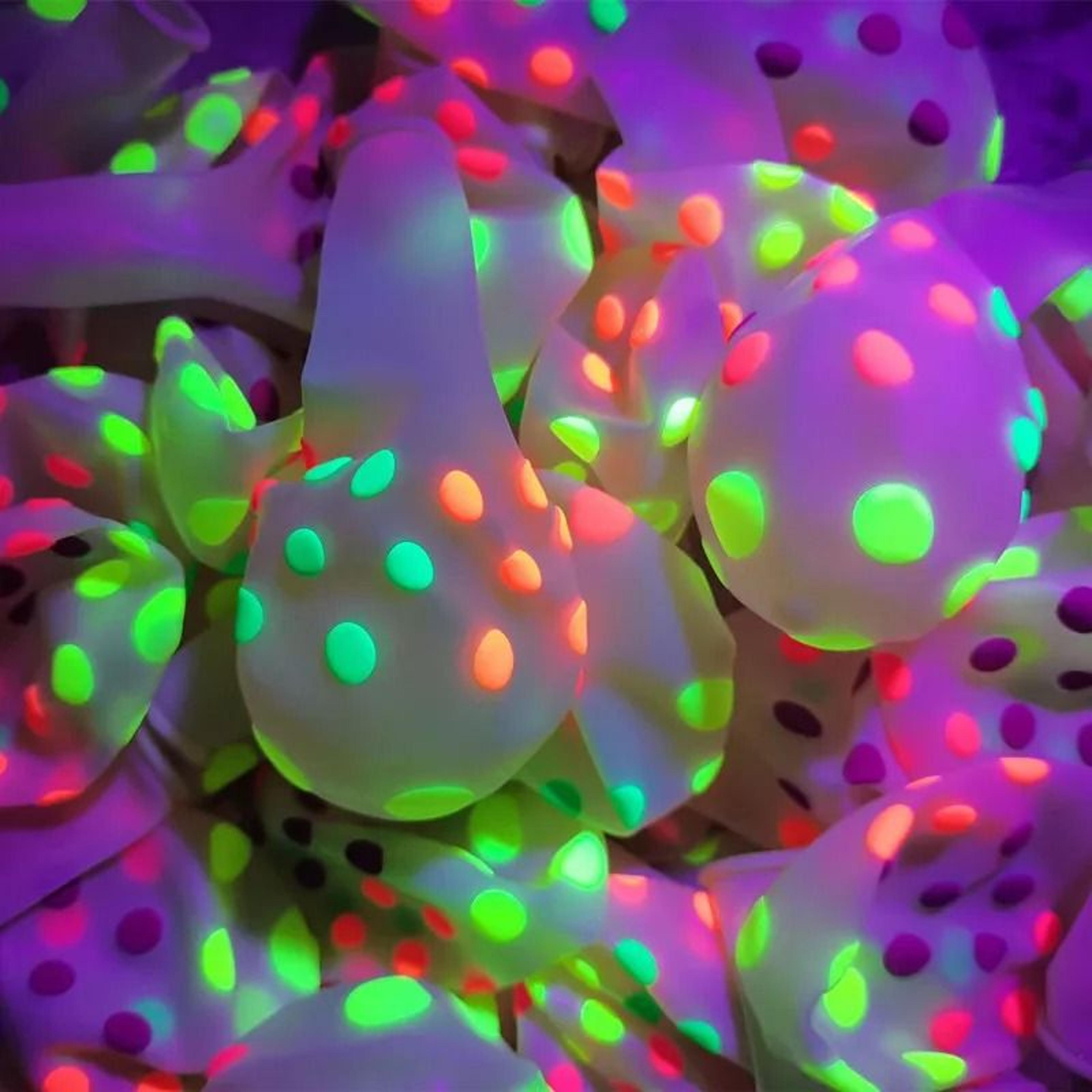 Fluorescent GlowintheDark Balloons  10 Pcs Luminous Heart Decor 2