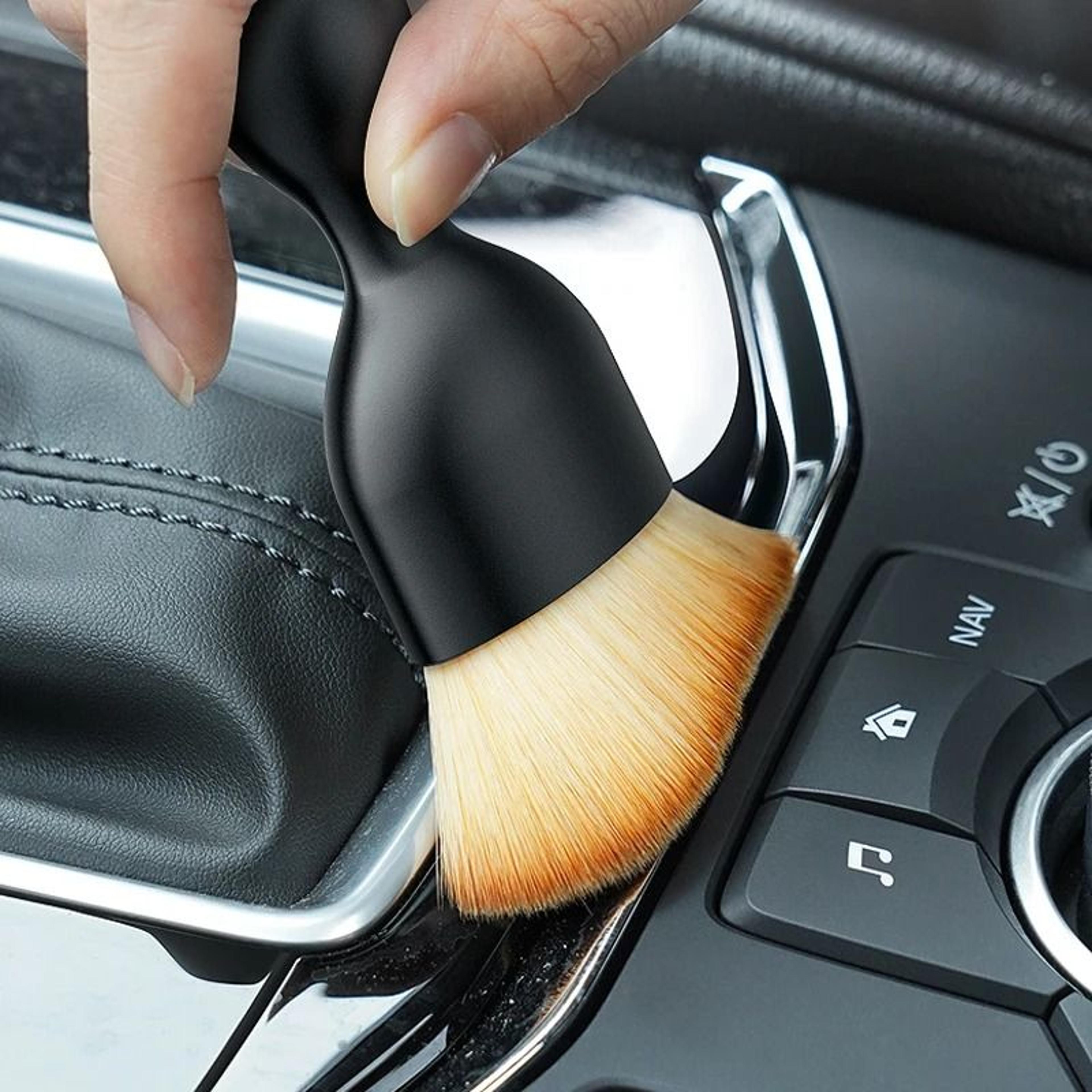 UltraSoft Car Interior Detailing Brush With Protective Casing 2