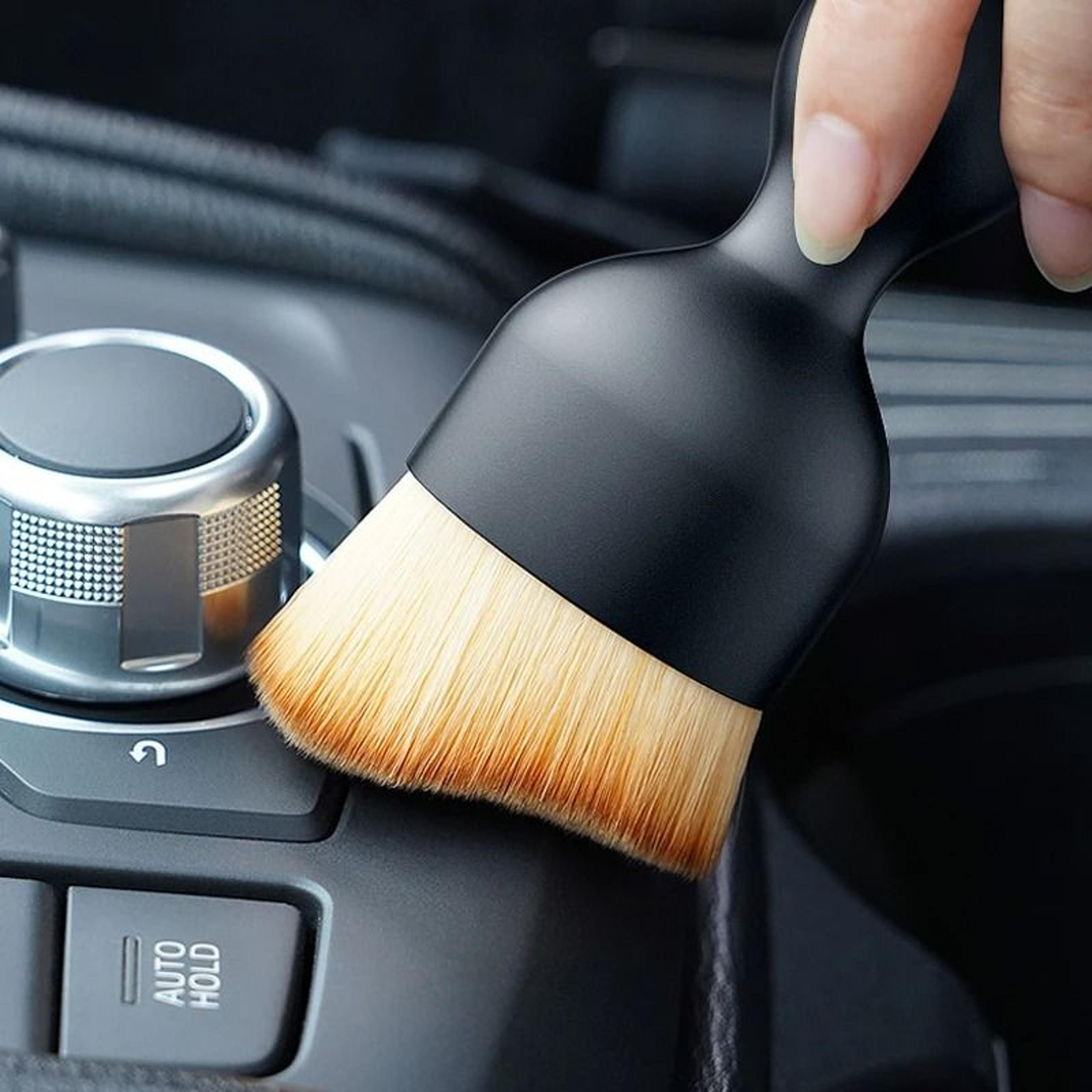 UltraSoft Car Interior Detailing Brush With Protective Casing 4