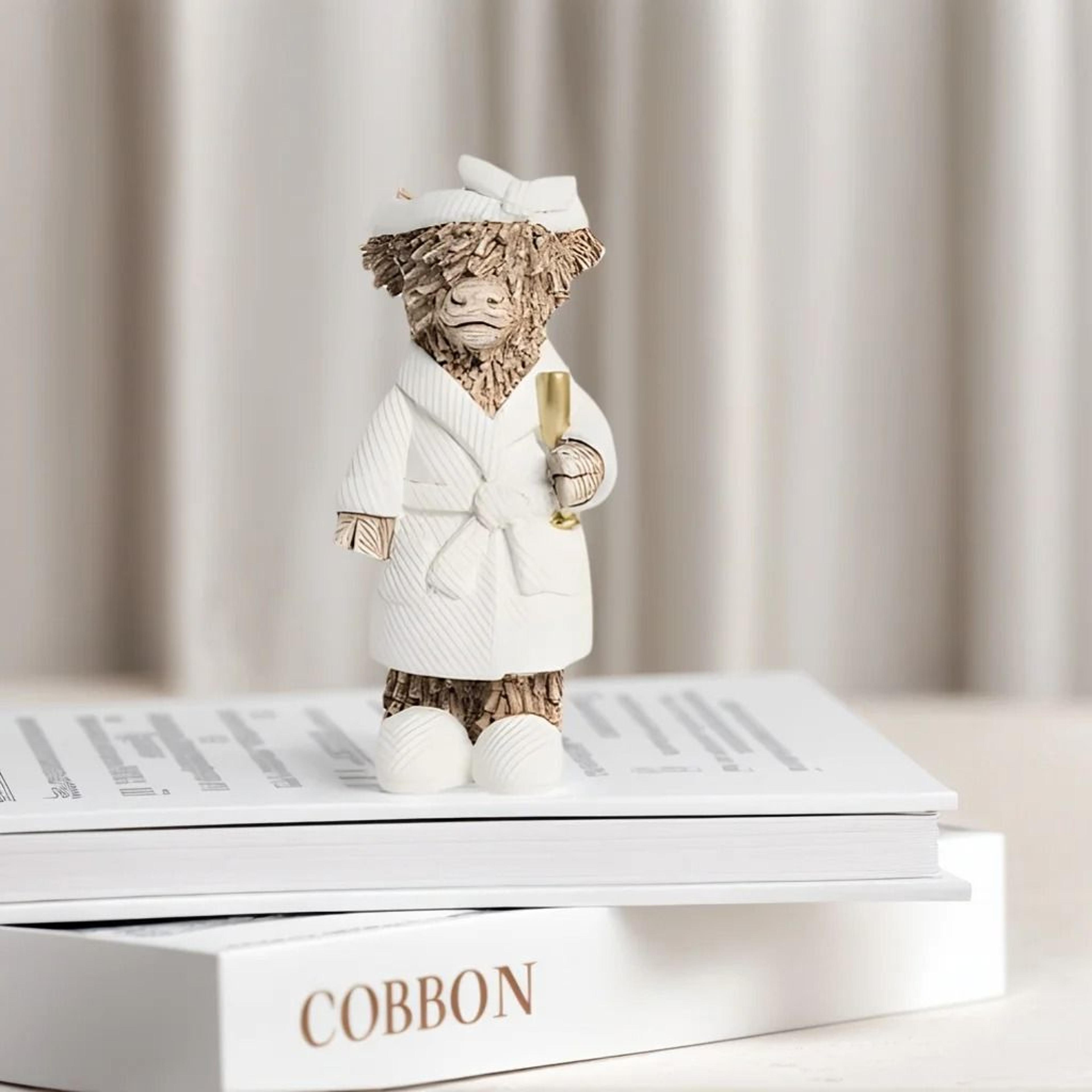 CountryStyle Highland Cow With Champagne Statue  Whimsical Resin Tabletop Decor For Thanksgiving Ch 5