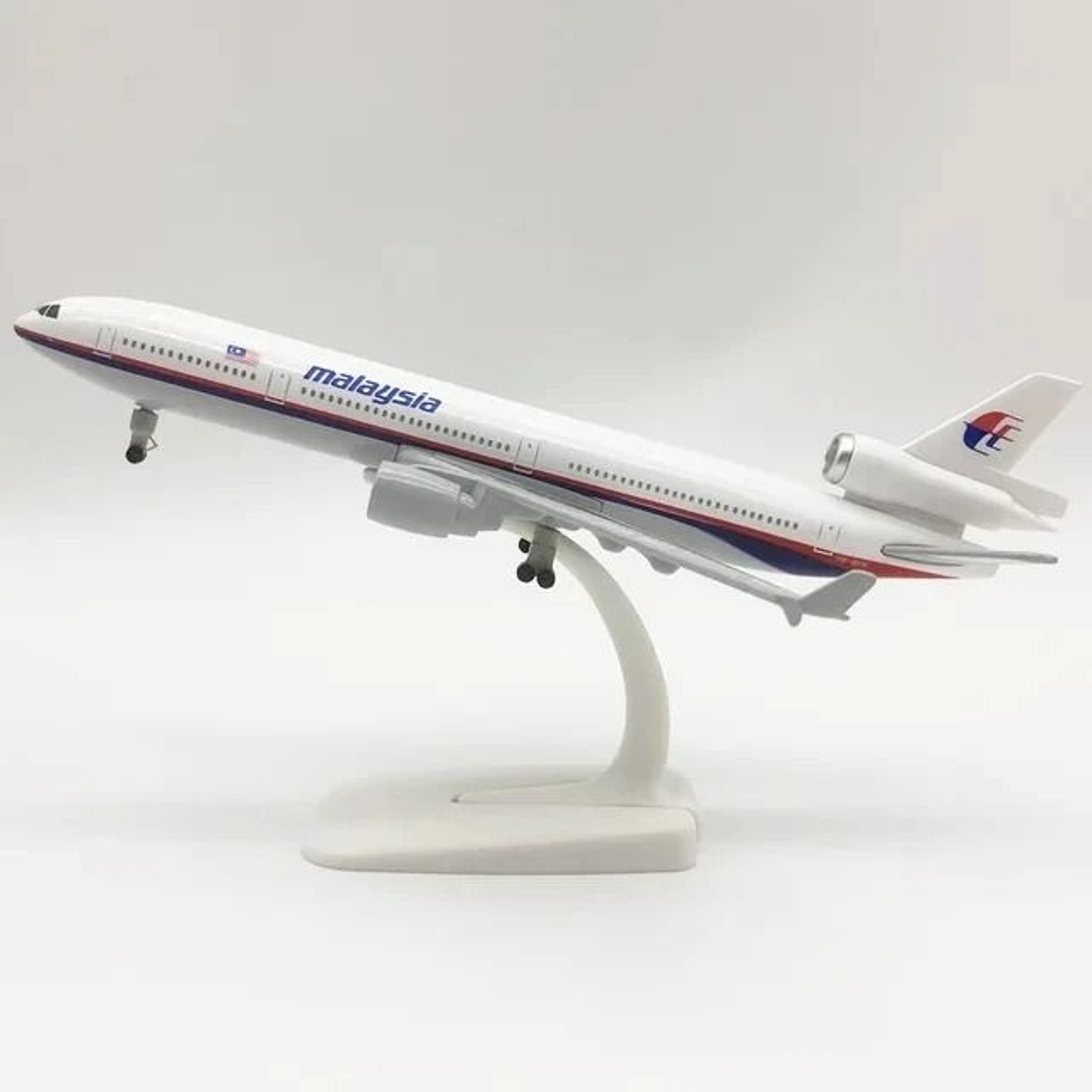 Aeronautical Narrative Sculpture  HighDefinition MD11 Architectural Model 9