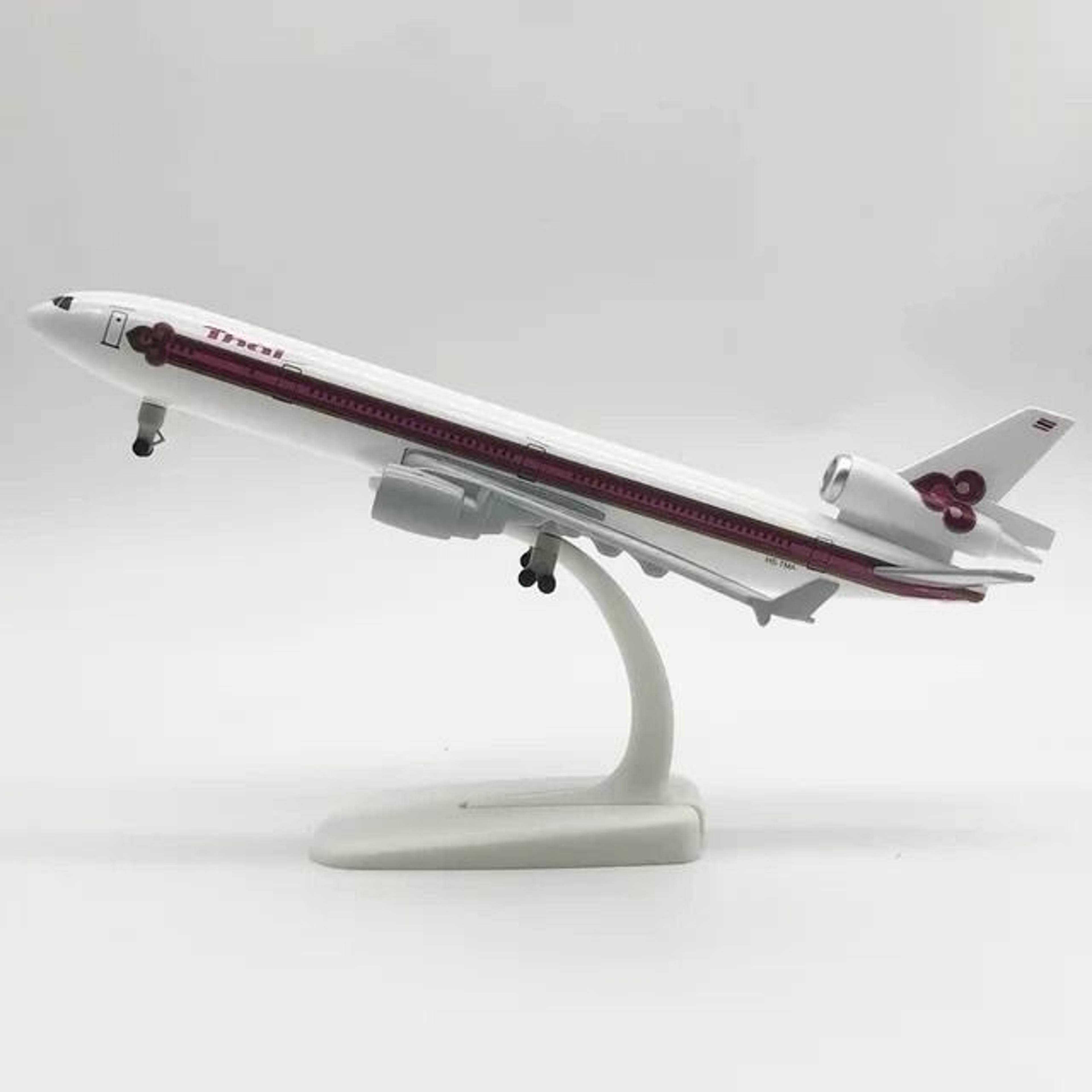 Aeronautical Narrative Sculpture  HighDefinition MD11 Architectural Model 10