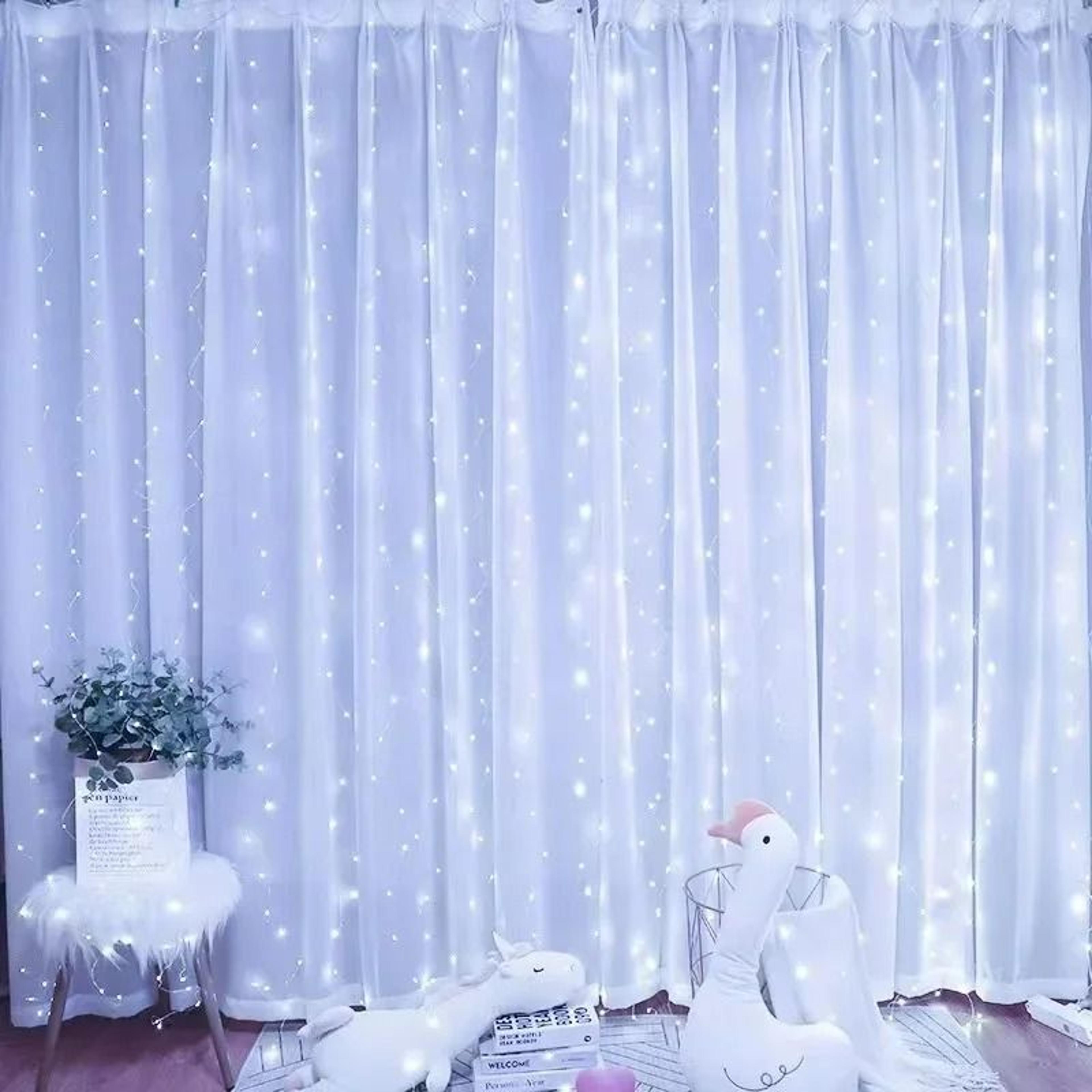 300 LED Curtain Fairy Lights With Remote 8