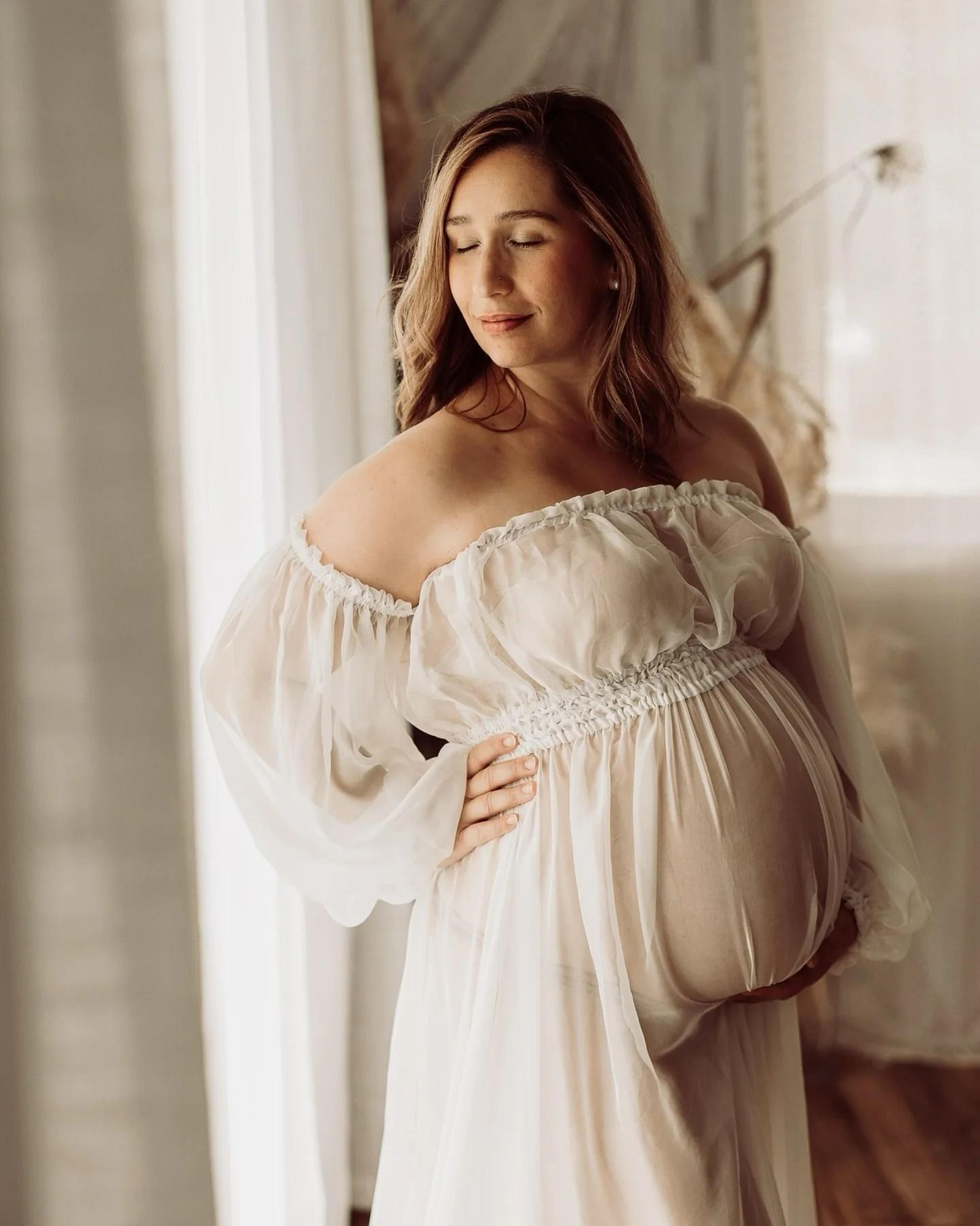 Elegant Sheer Chiffon Maternity Photoshoot Dress With Long Sleeves 5