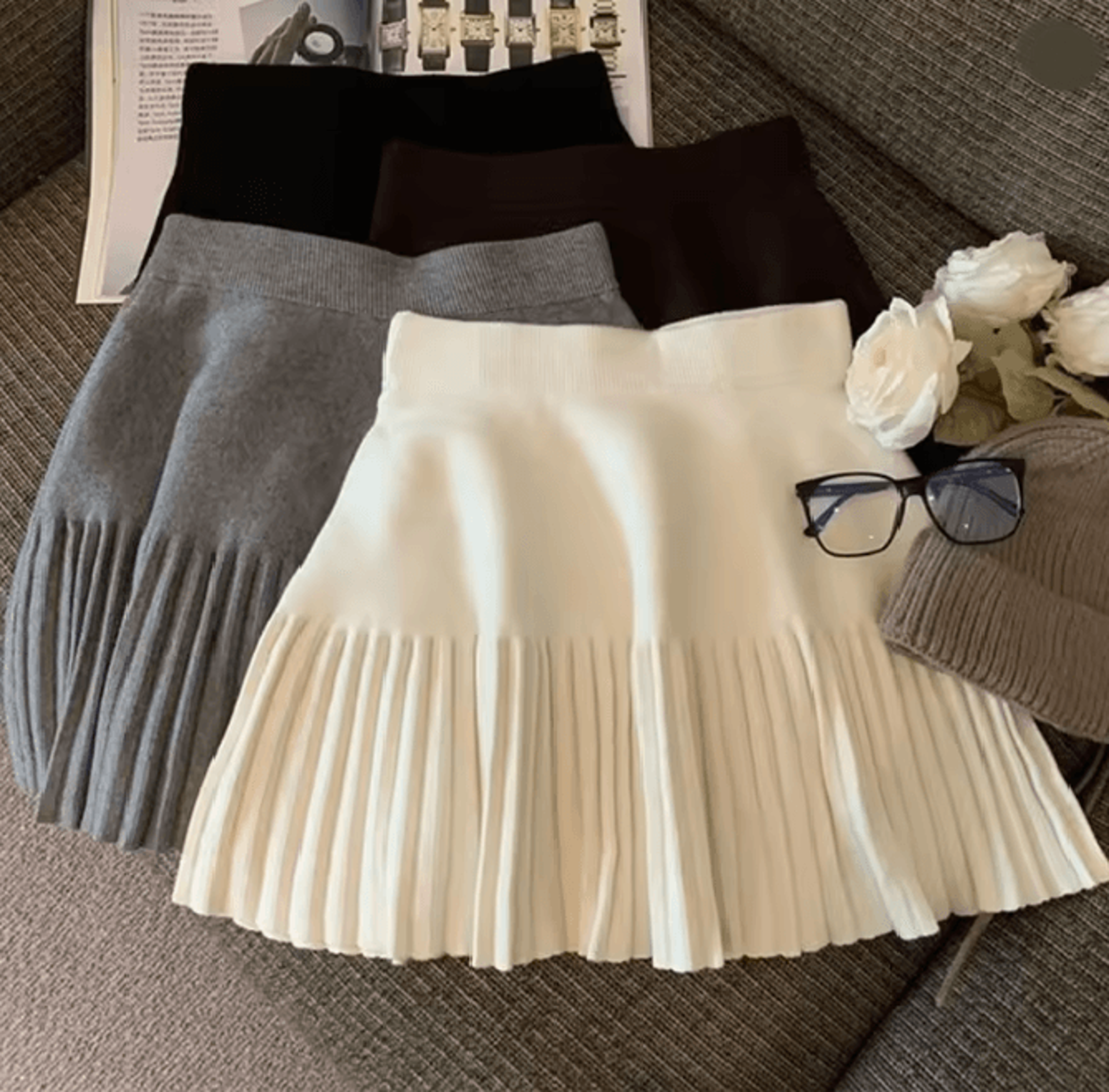 sweet knit pleated mini skirt