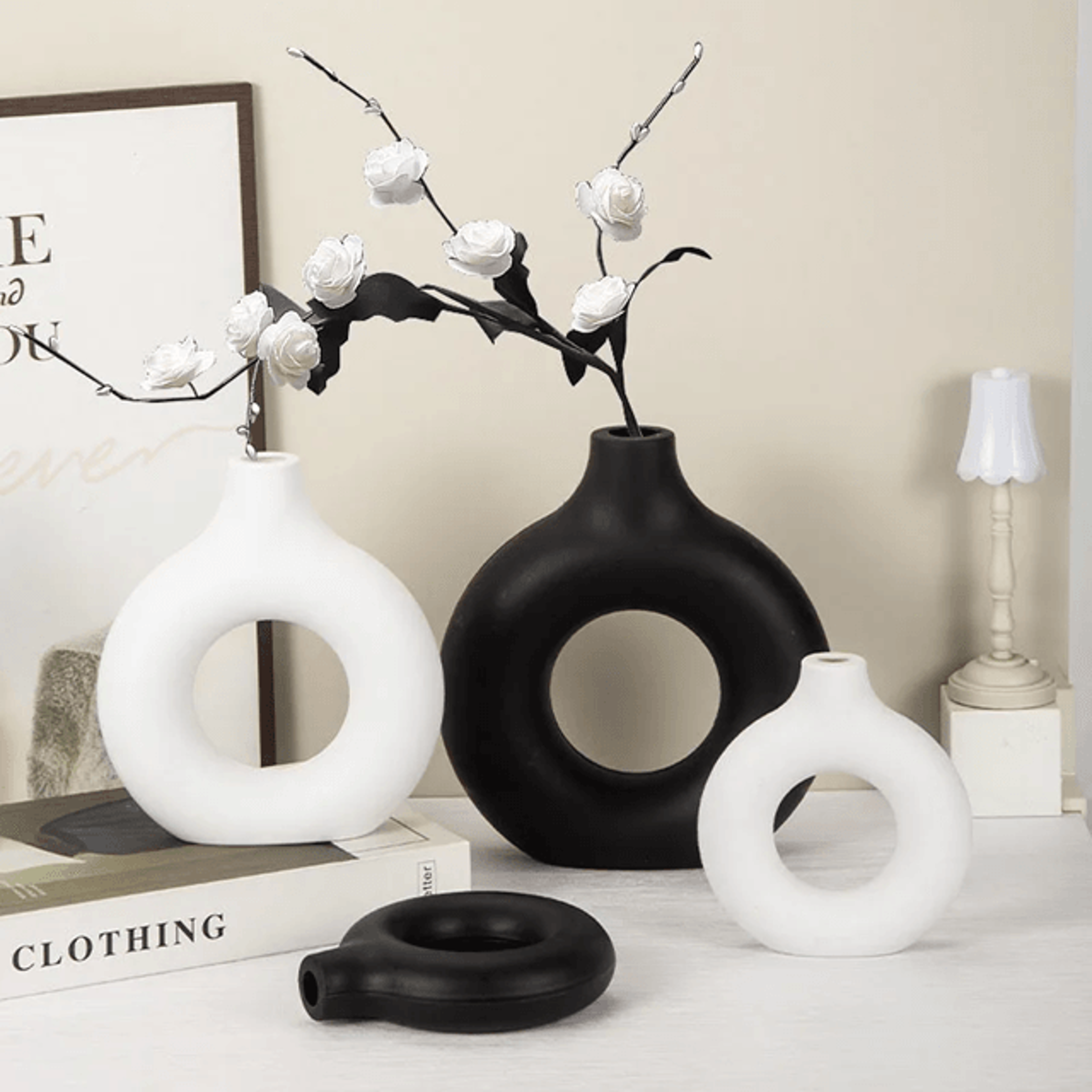 modern donut circle flower vase