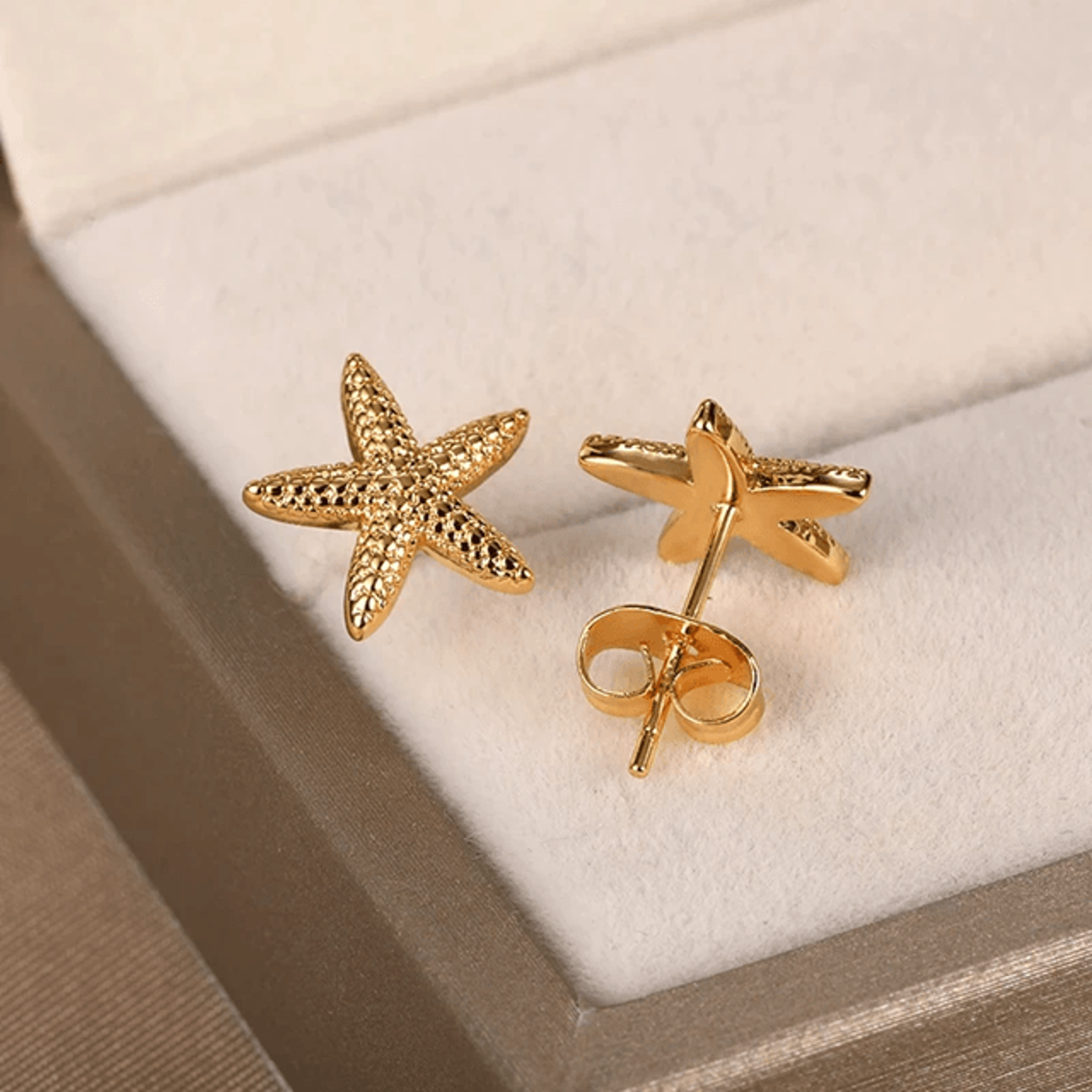 seacharm starfish stud earrings