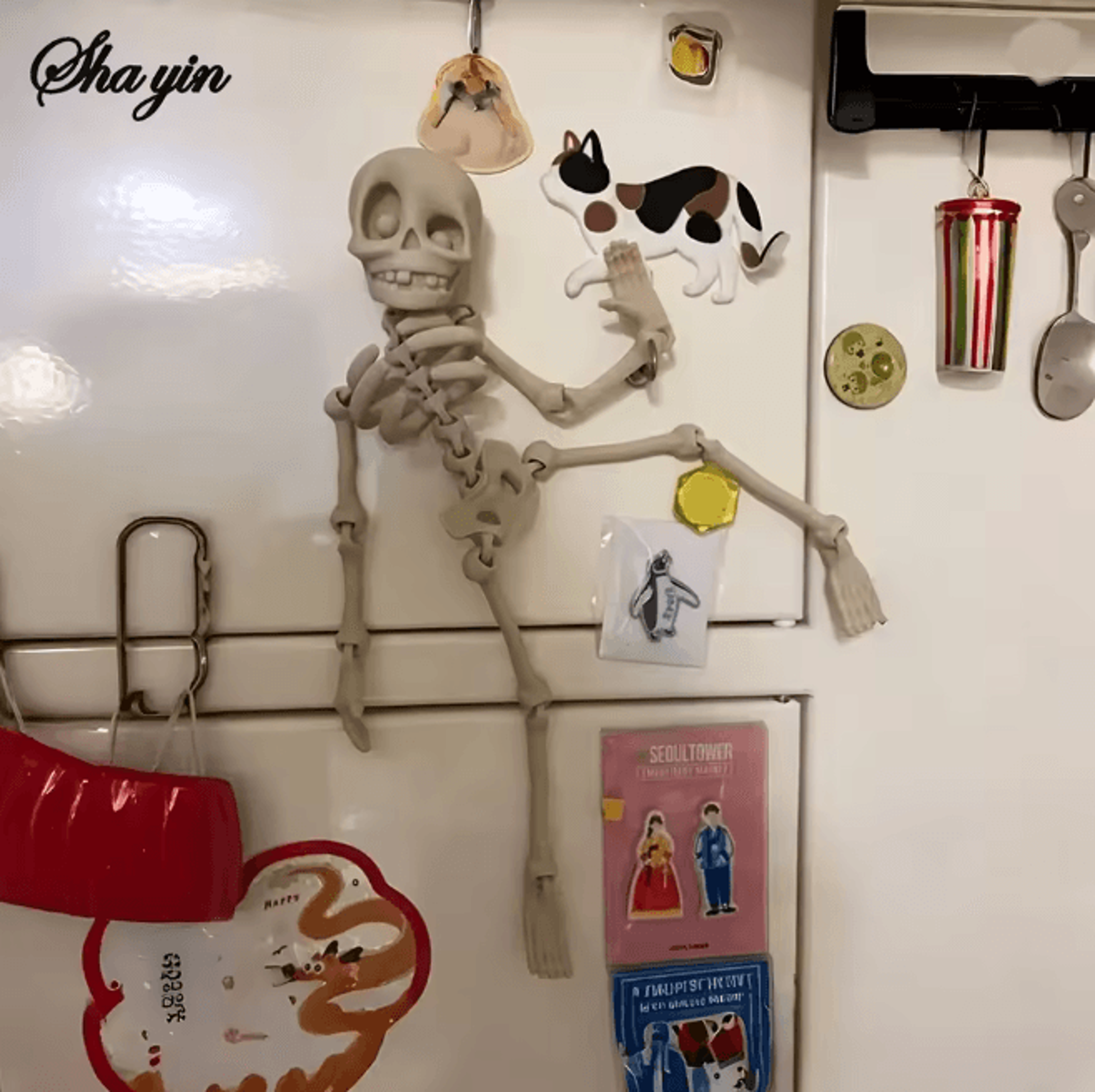 Magnetic Poseable Skull Fridge Magnet Funny Kitchen Decor 1