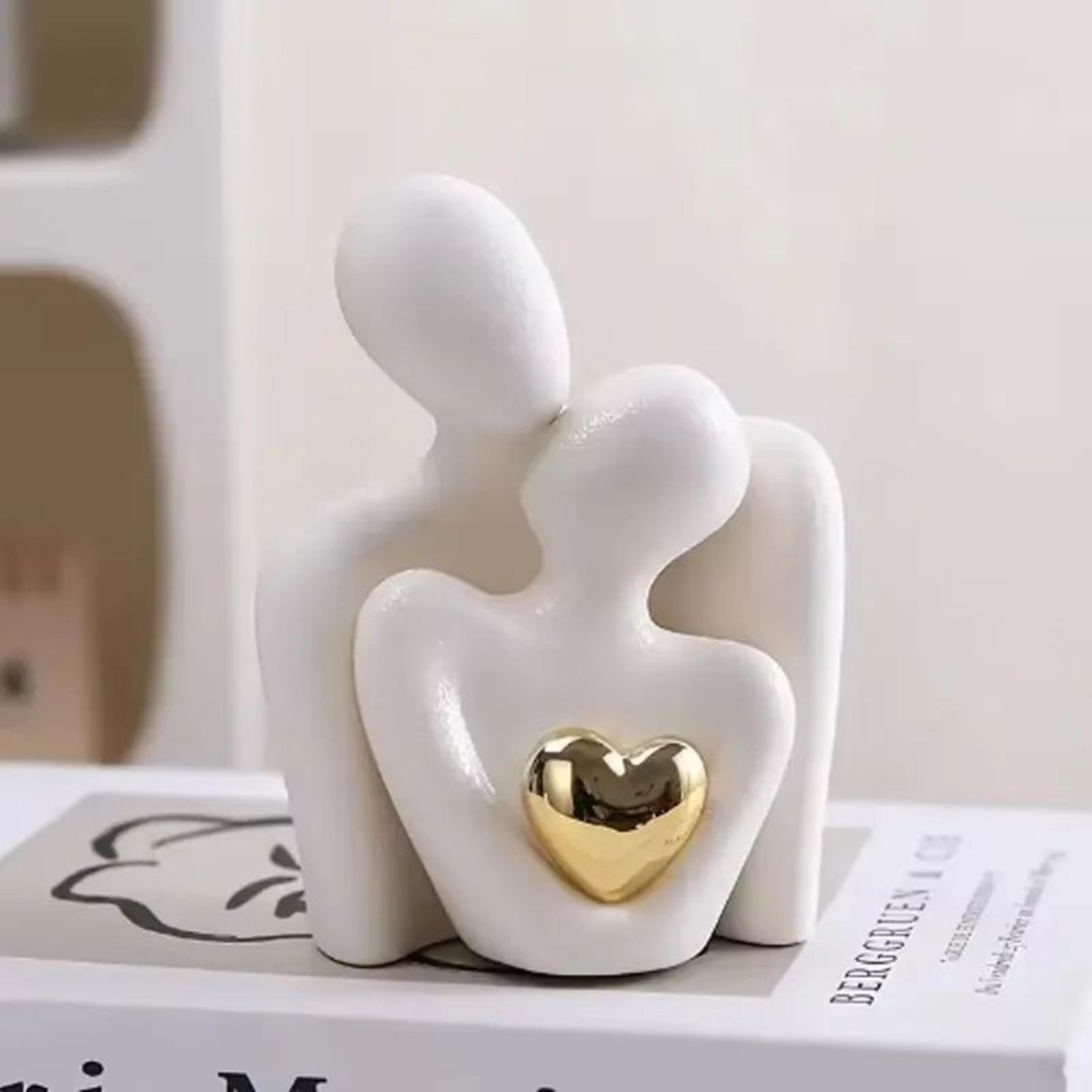 Romantic Couple Embrace Statue Love Sculpture Home Decor Gift 3