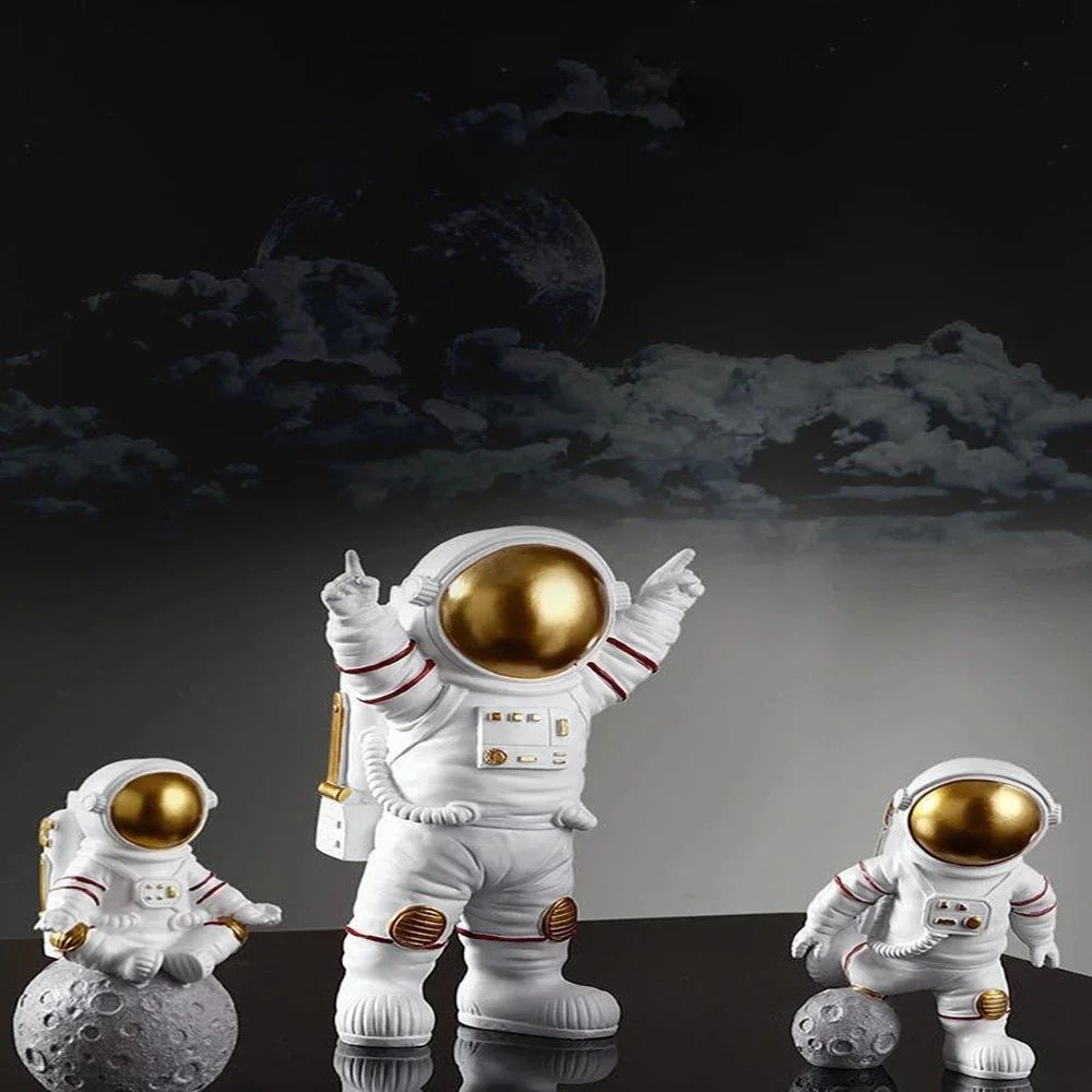 Astronaut Figurine Set Space Theme Desk Decor Mini Spaceman Statues For Home 3