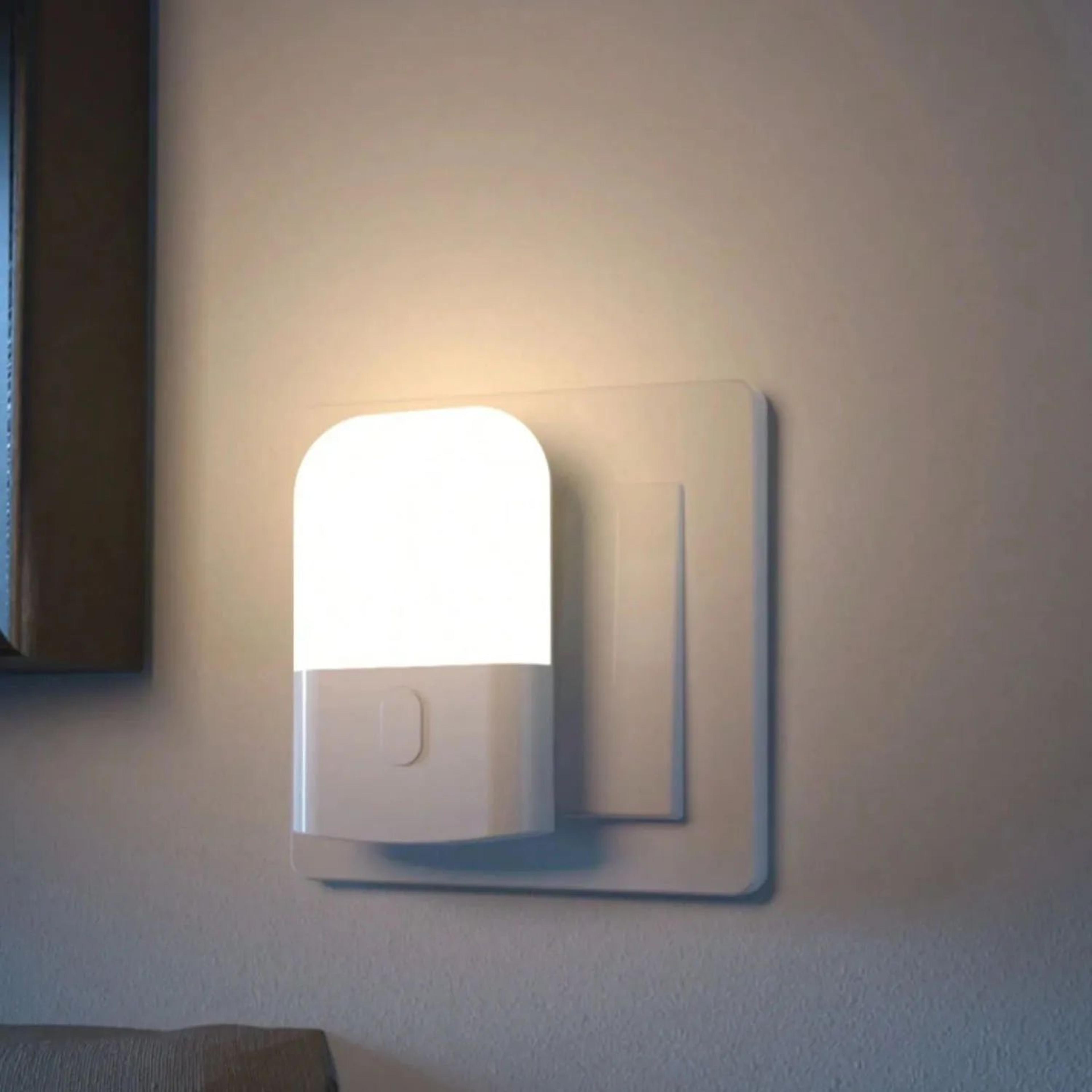 adjustable warm white led light sensor night light