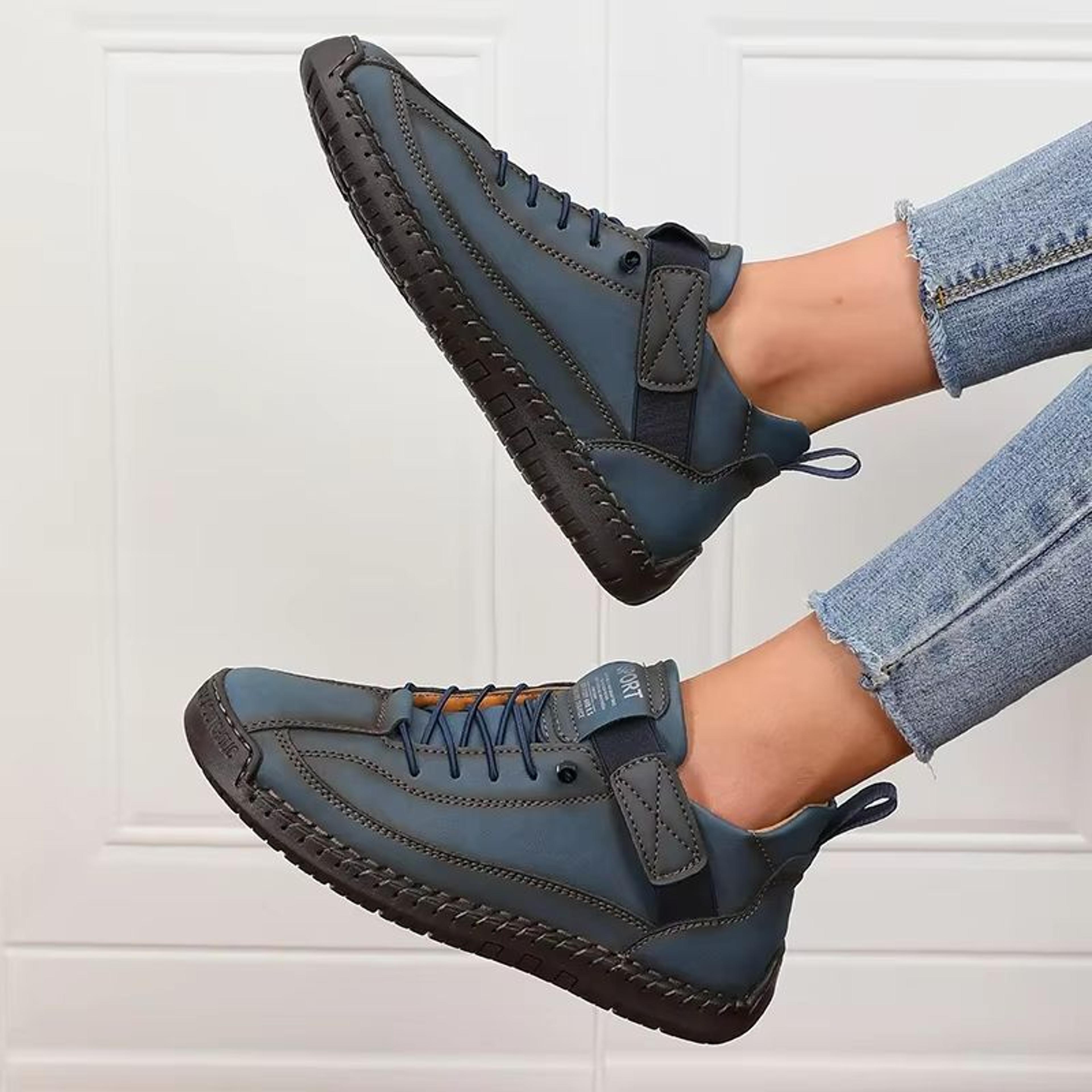 Womens MidTop Boots  Retro British Style AntiSlip Workwear Shoes With Fashionable Design 2
