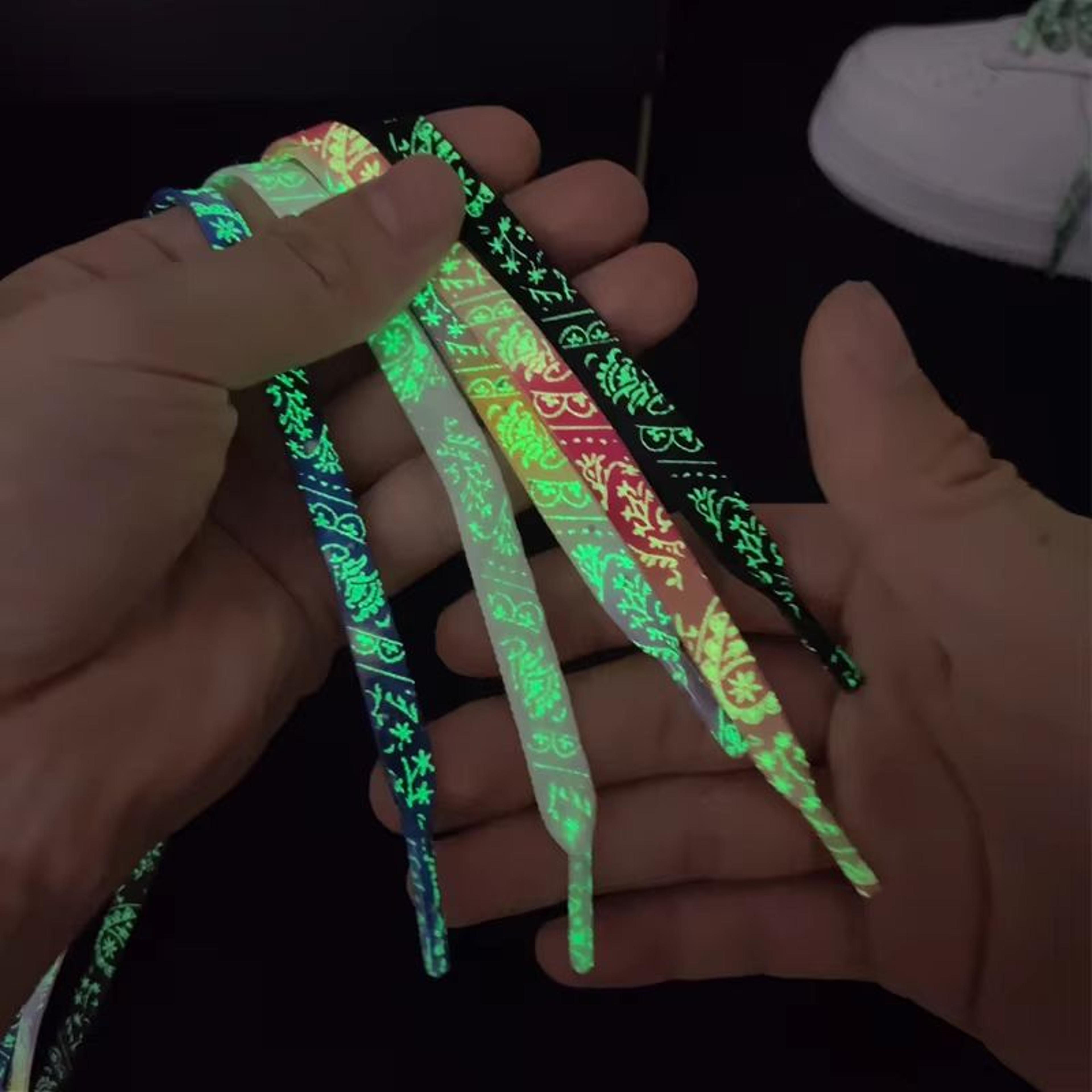 luminous flat glow-in-the-dark shoelaces for sneakers and boots