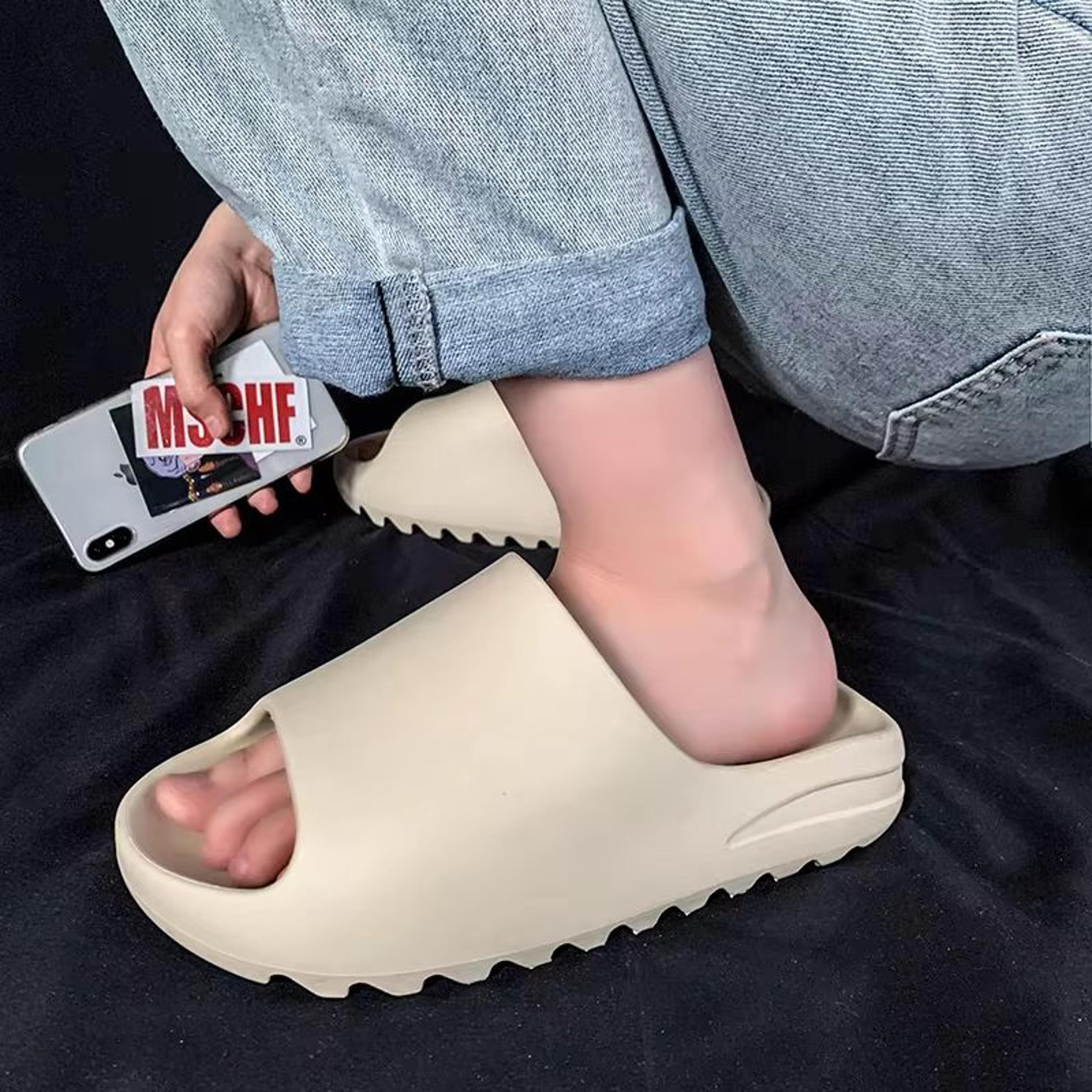 CloudEase EVA Home Slides Unisex Soft Bottom Summer Slippers For Indoor Outdoor Beach 2