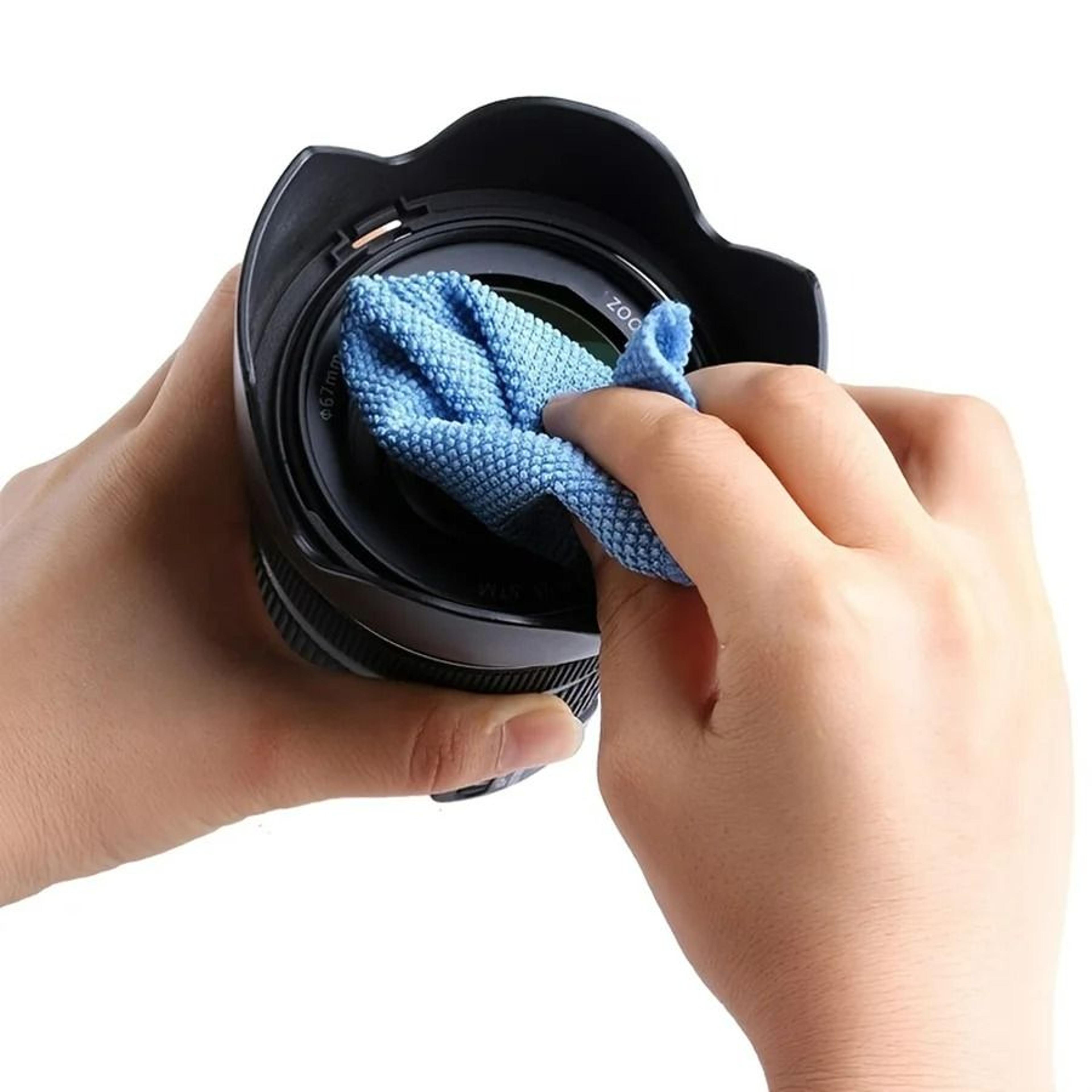 3 In 1 Camera Lens And Electronics Cleaning Kit 4