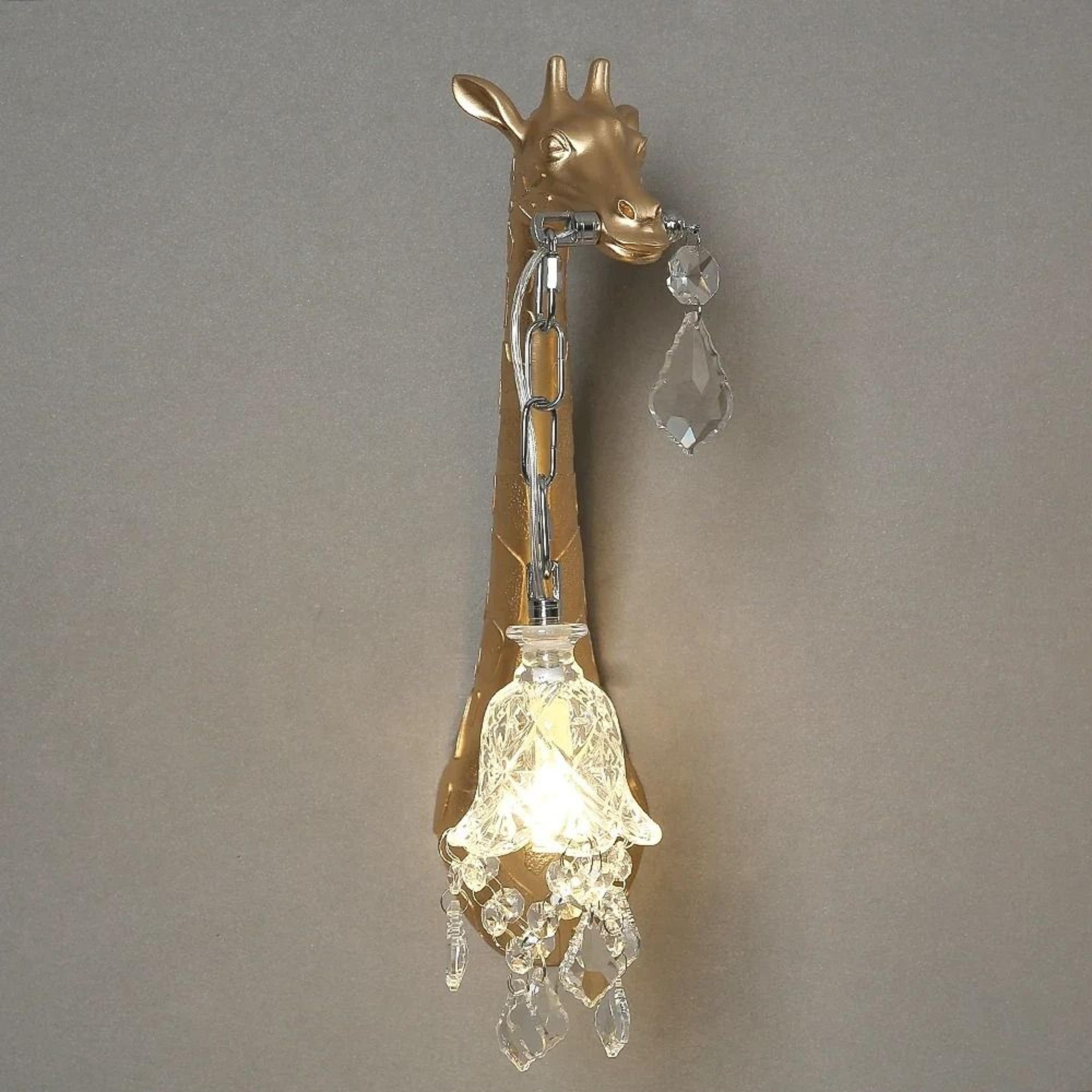 Golden Giraffe Resin Wall Sconce 15