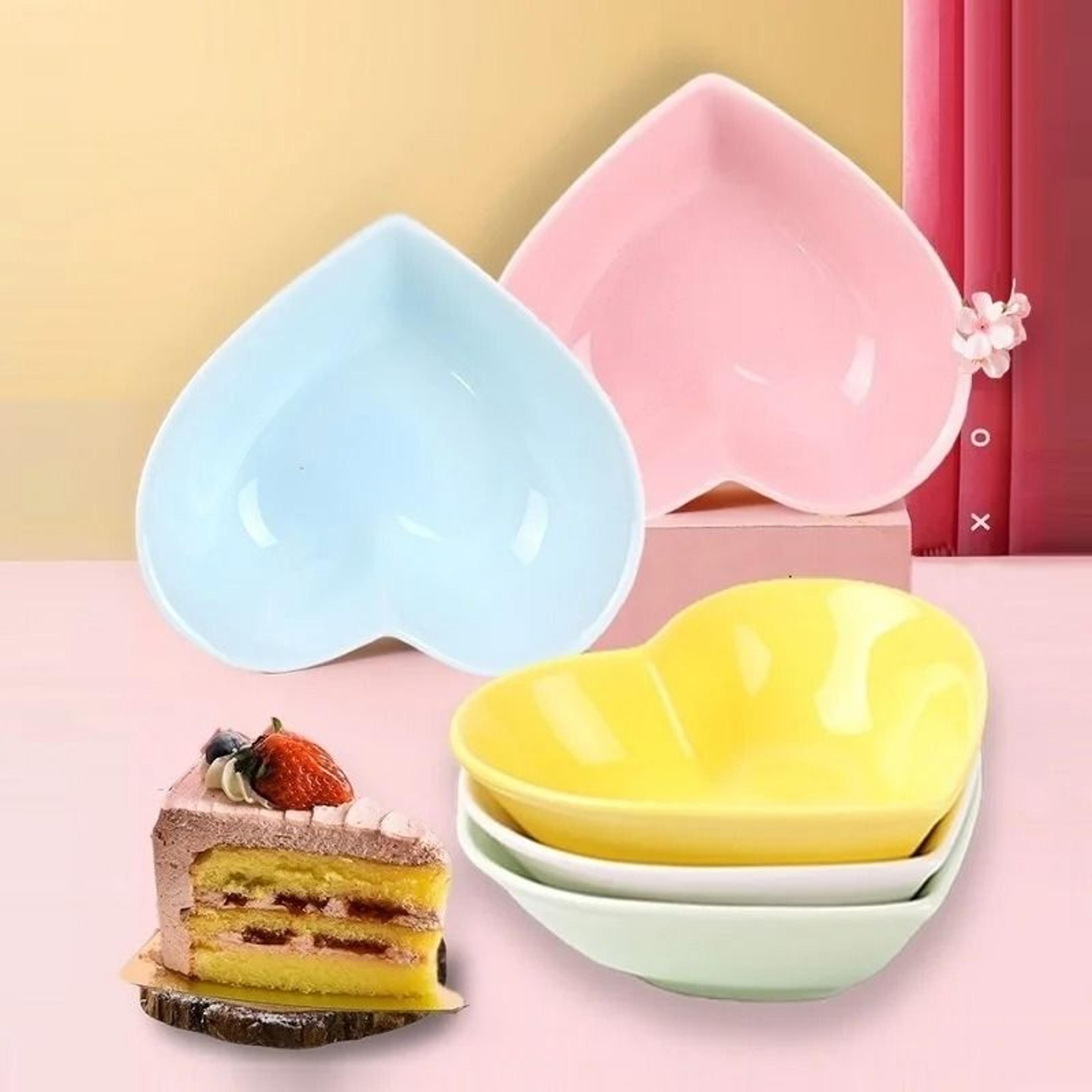 Cute Love Heart Ceramic Saucer  Elegant Dessert Salad And Snack Tray For Modern Tableware 1
