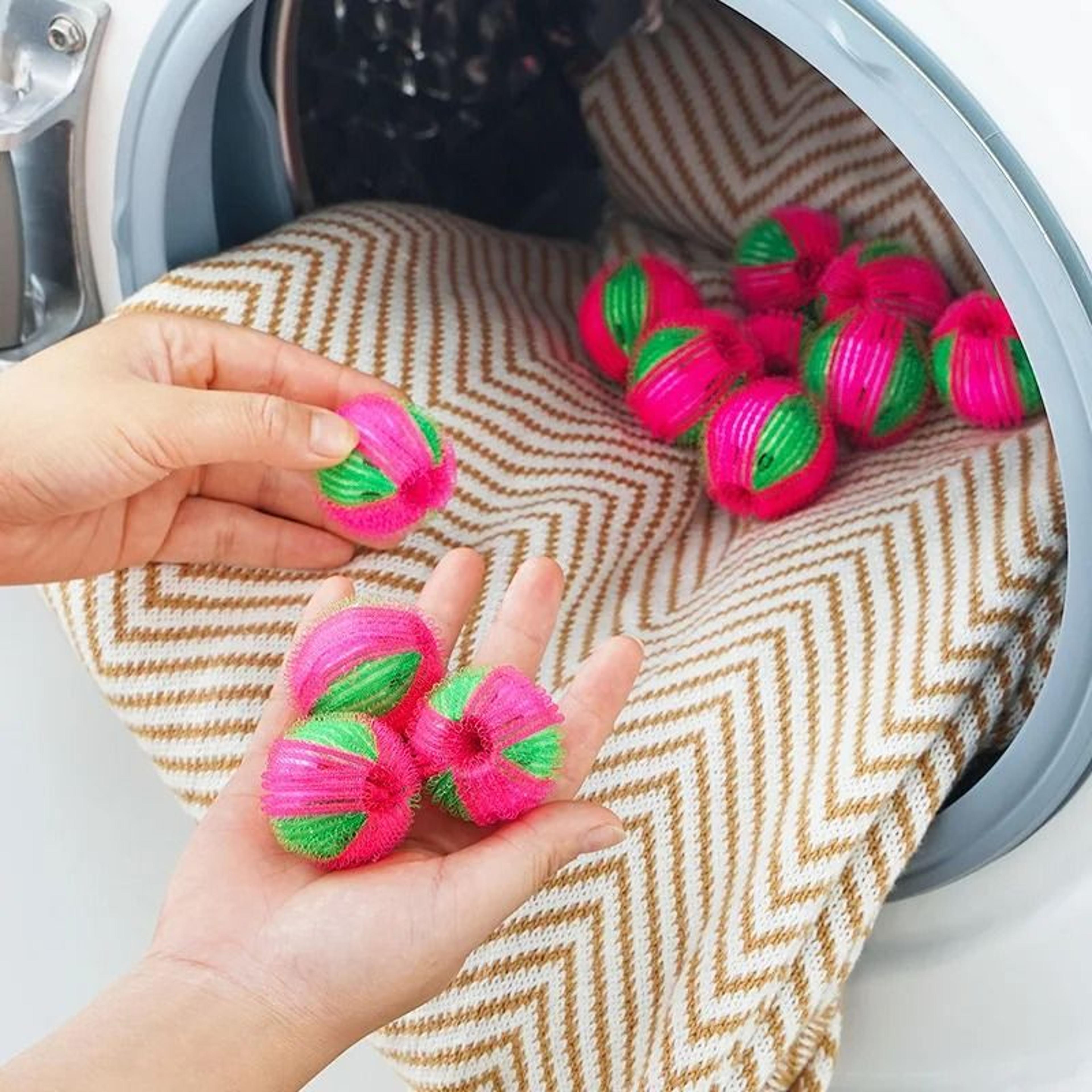 Reusable Roller Washing Machine Hair Remover And AntiTangle Laundry Balls 3