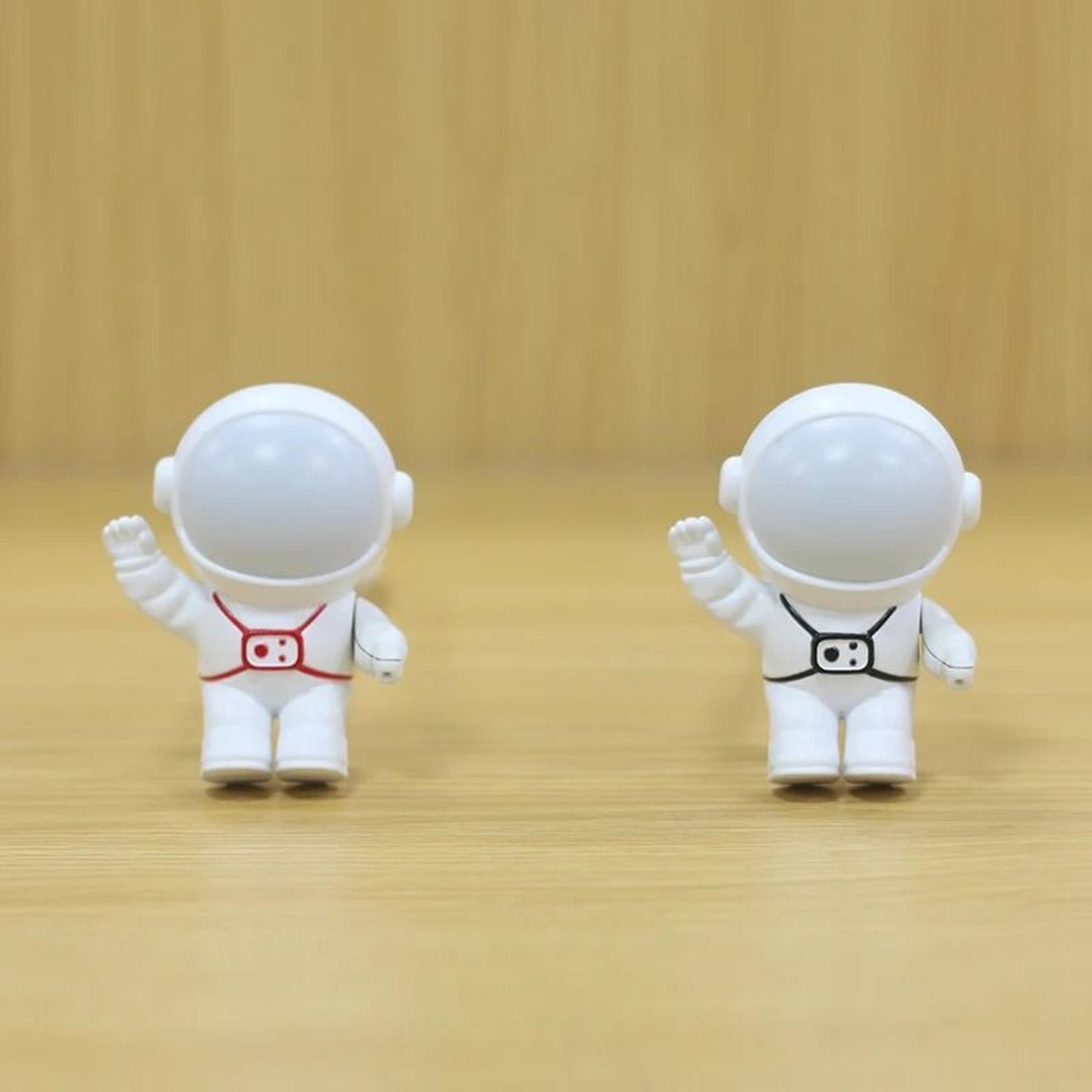 Astronaut USB Voice Control Night Light  Mini LED Eye Protection Lamp 3