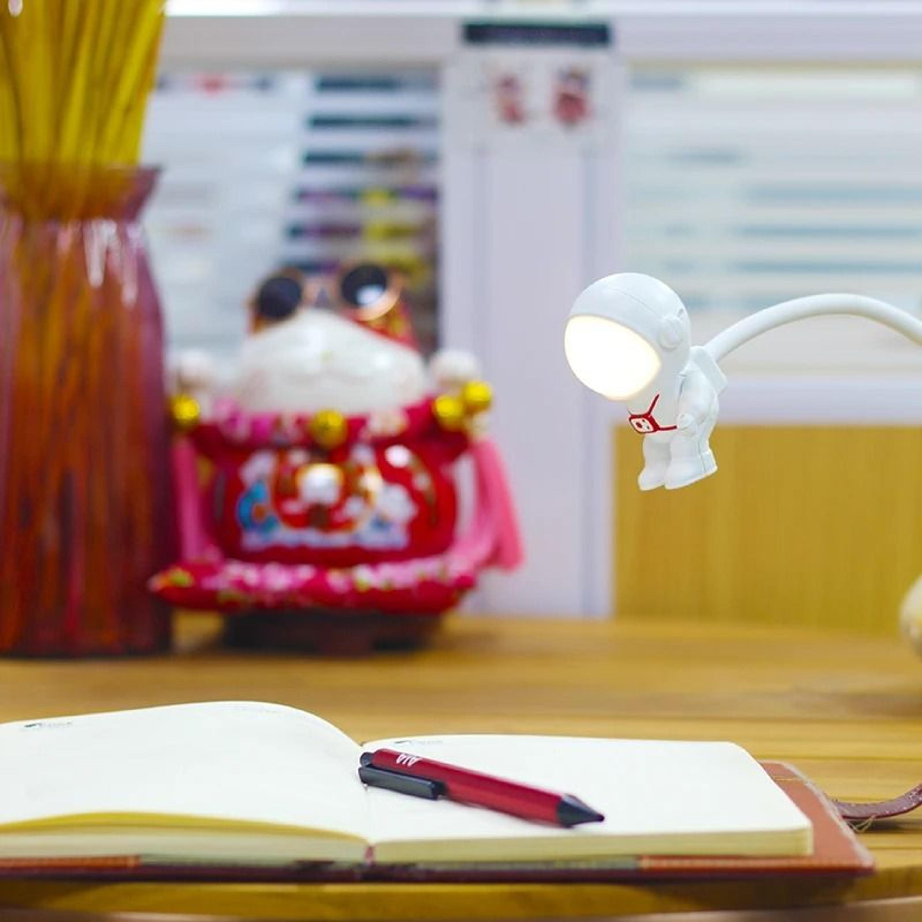 Astronaut USB Voice Control Night Light  Mini LED Eye Protection Lamp 5