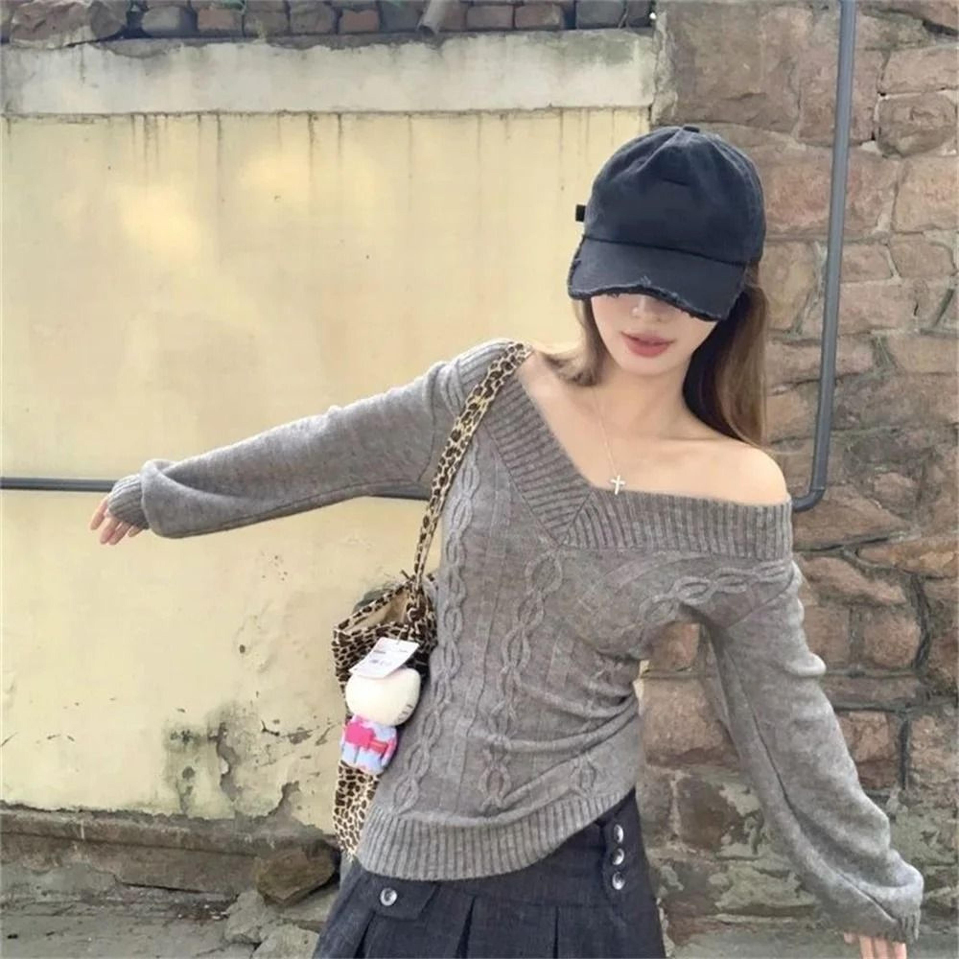 Fashion Vintage VNeck Knitted Top  Early Autumn Slim Sexy Gray Pullover Sweater For Women 3