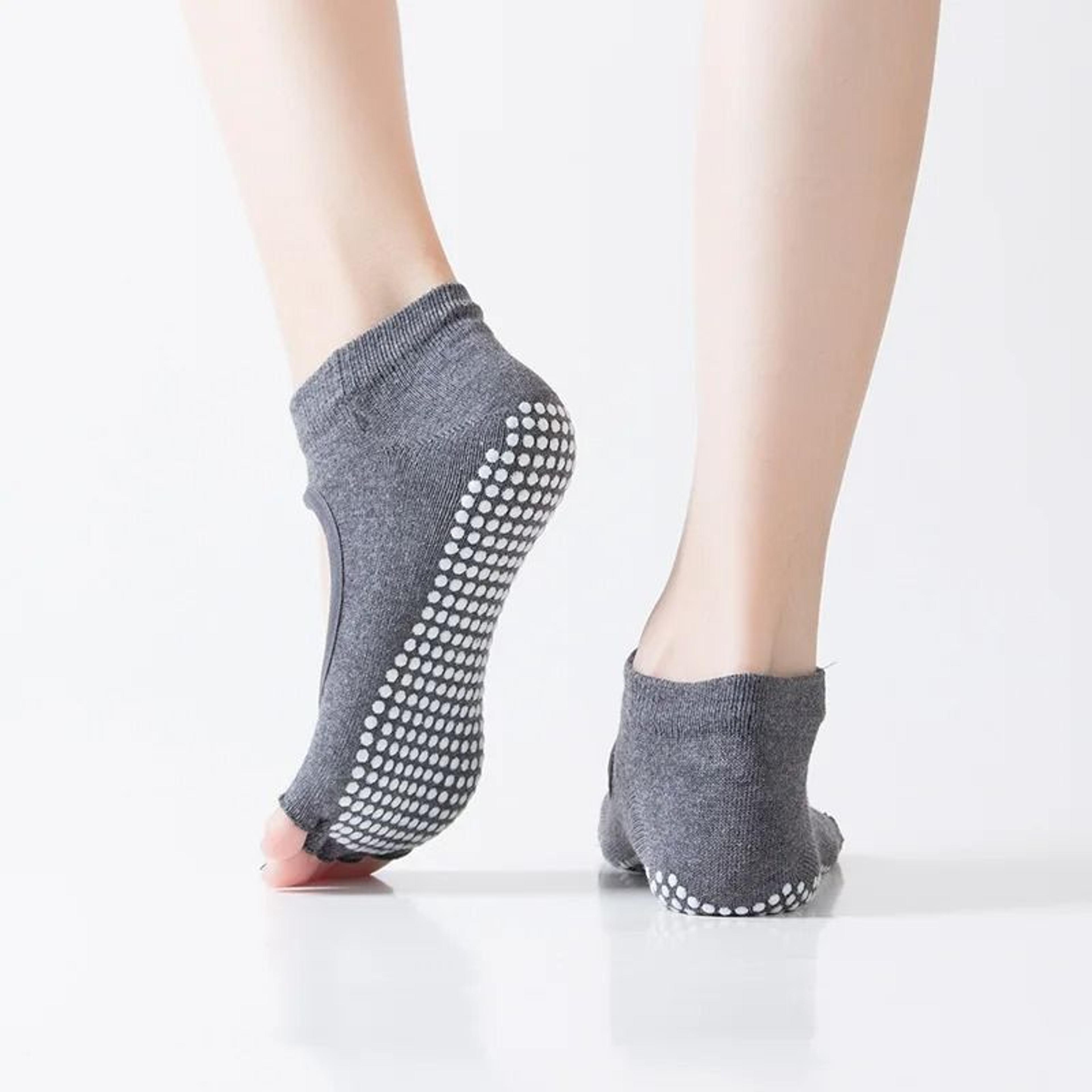 Women Five Toe Backless Pilates Socks Non Slip Fitness Workout Yoga Socks Breathable Sports Ballet  3