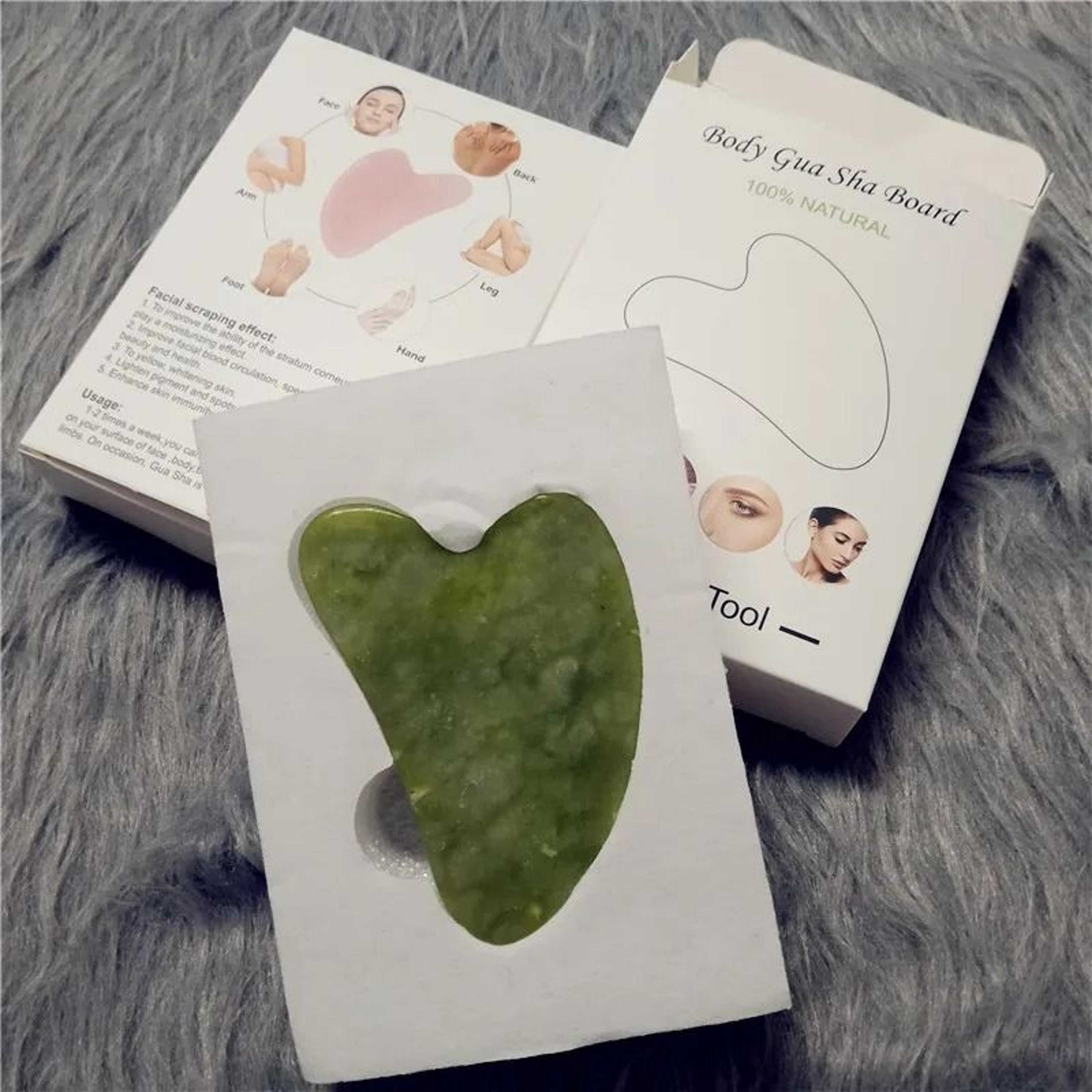 HighQuality Quartz Jade Facial Roller And Gua Sha AntiAging Set 10