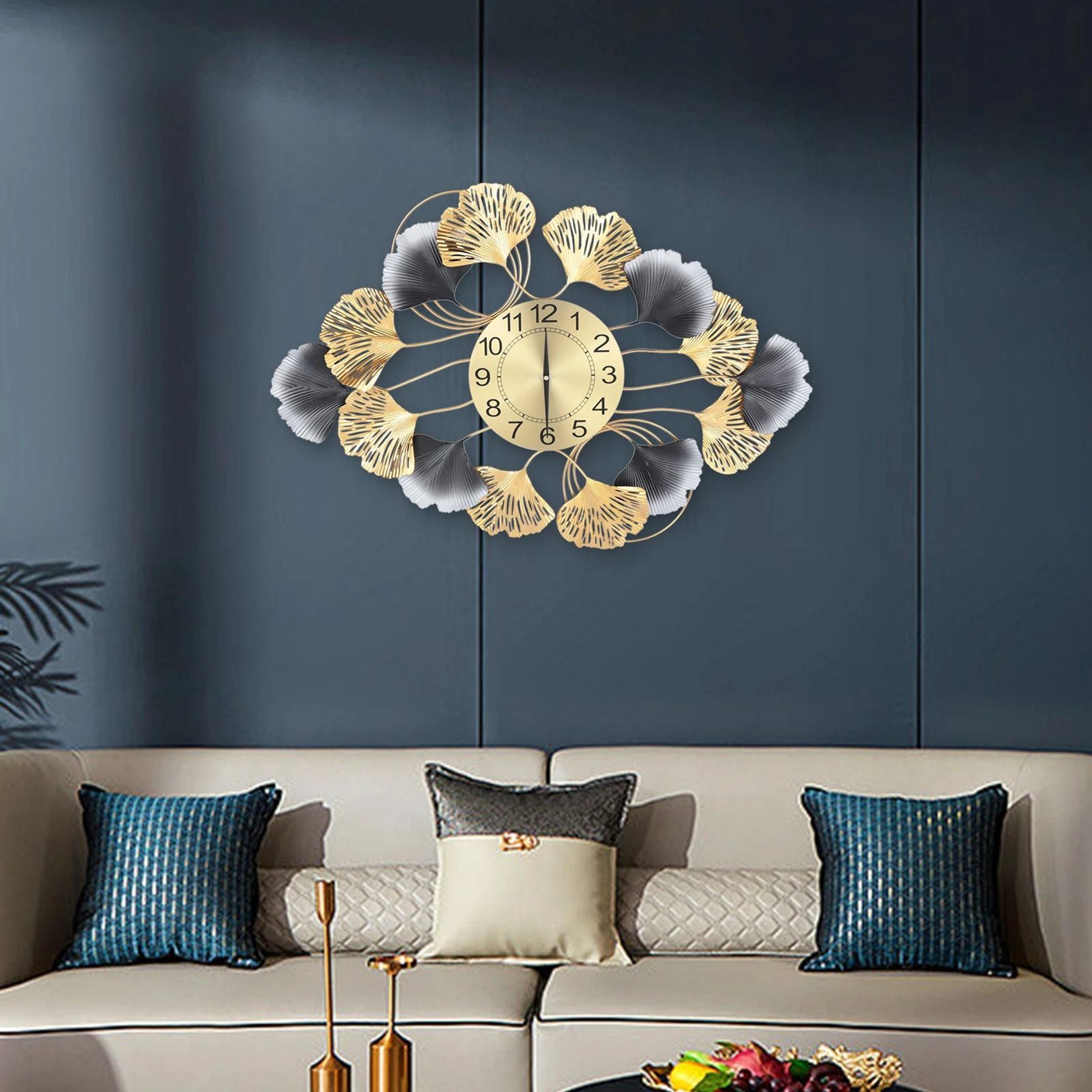 Luxe Ginkgo Leaf Artistic Wall Clock 3