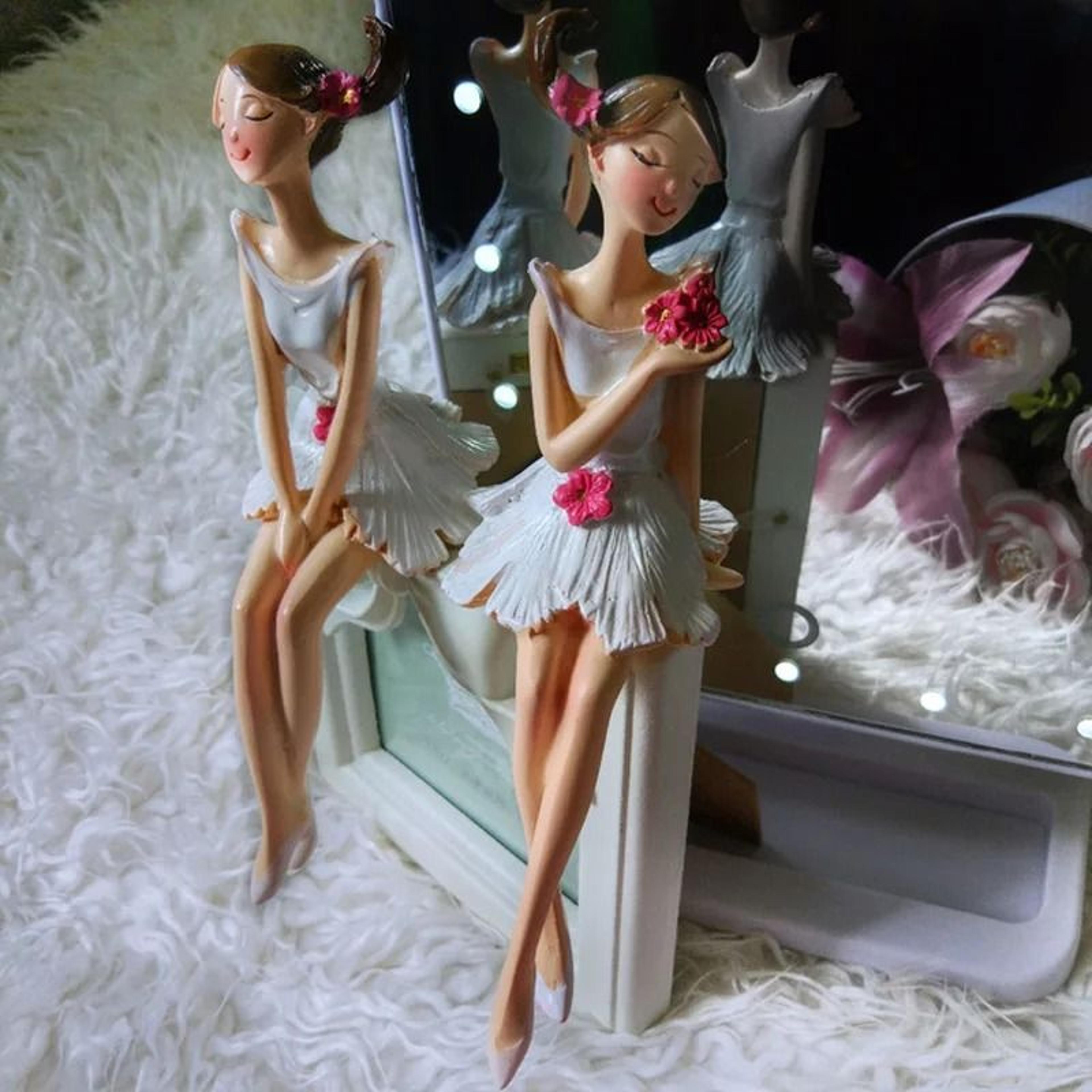 Modern Angel Fairy Figurine Set  2Piece Resin Craft Sculptures For Nordic Home  Wedding Decor 3