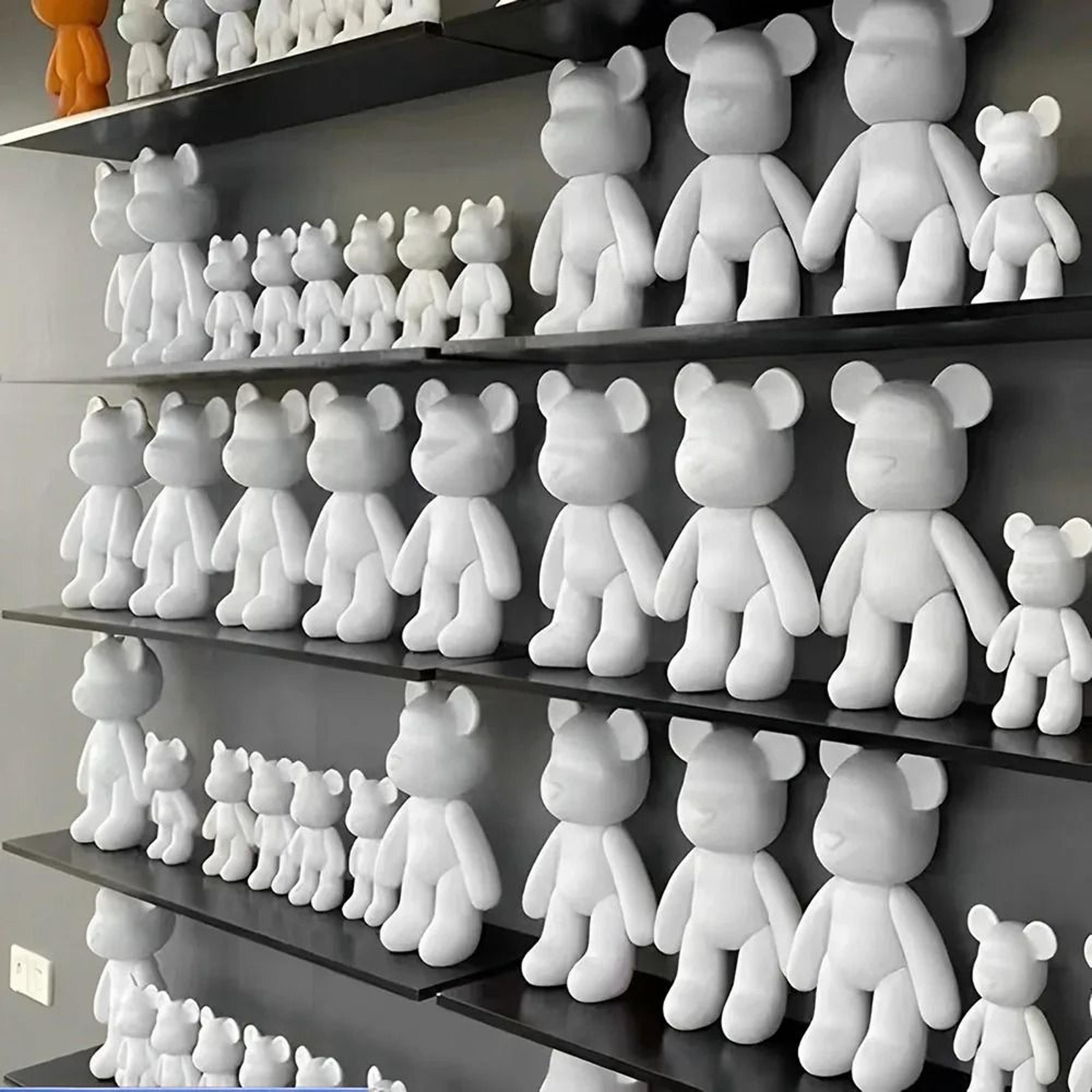 DIY Fluid Bear Sculpture  Artisan Graffiti Pour Painting Kit  Executive Studio  Creative Sanctuary  3