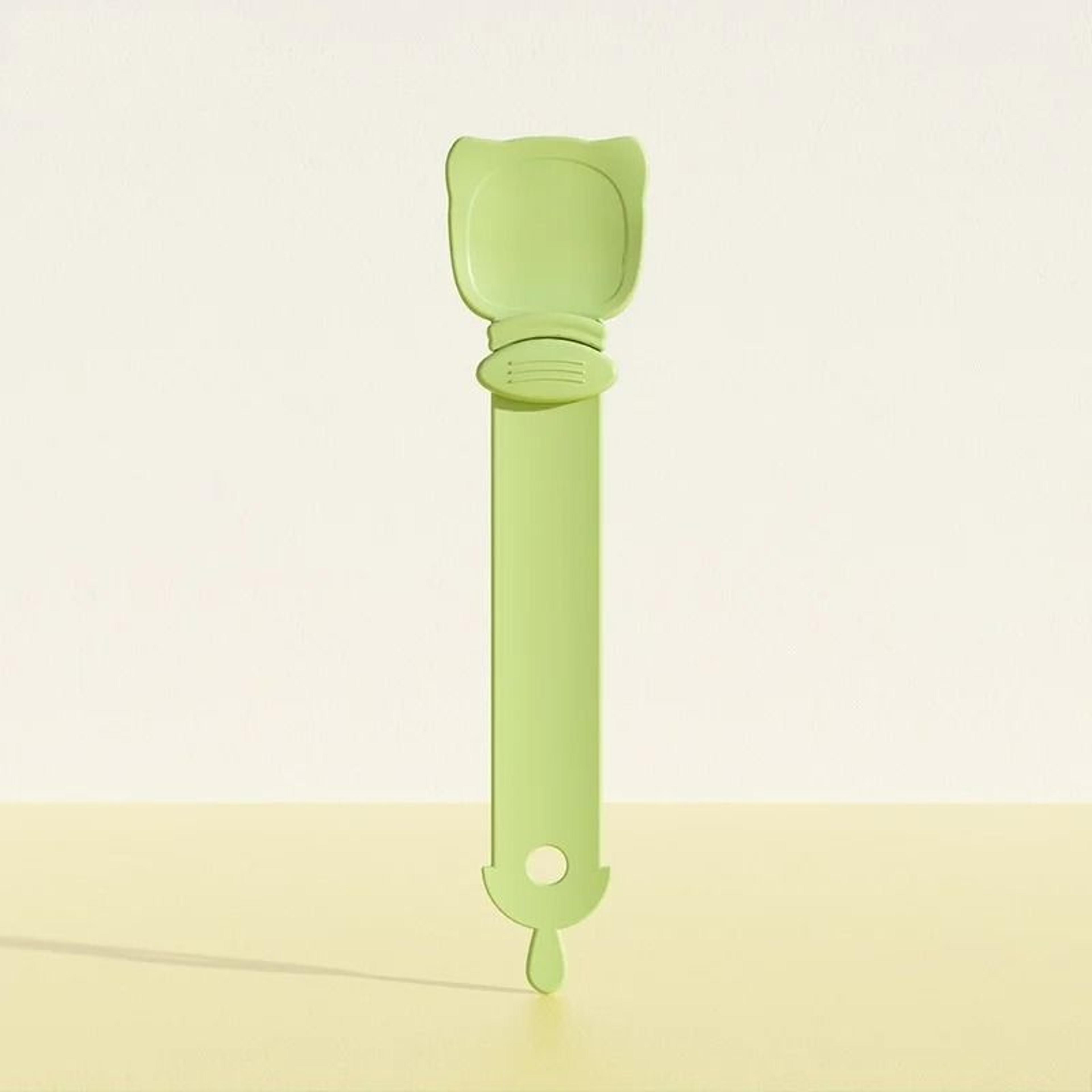 PurrSqueeze MessFree Cat Treat Scoop 6