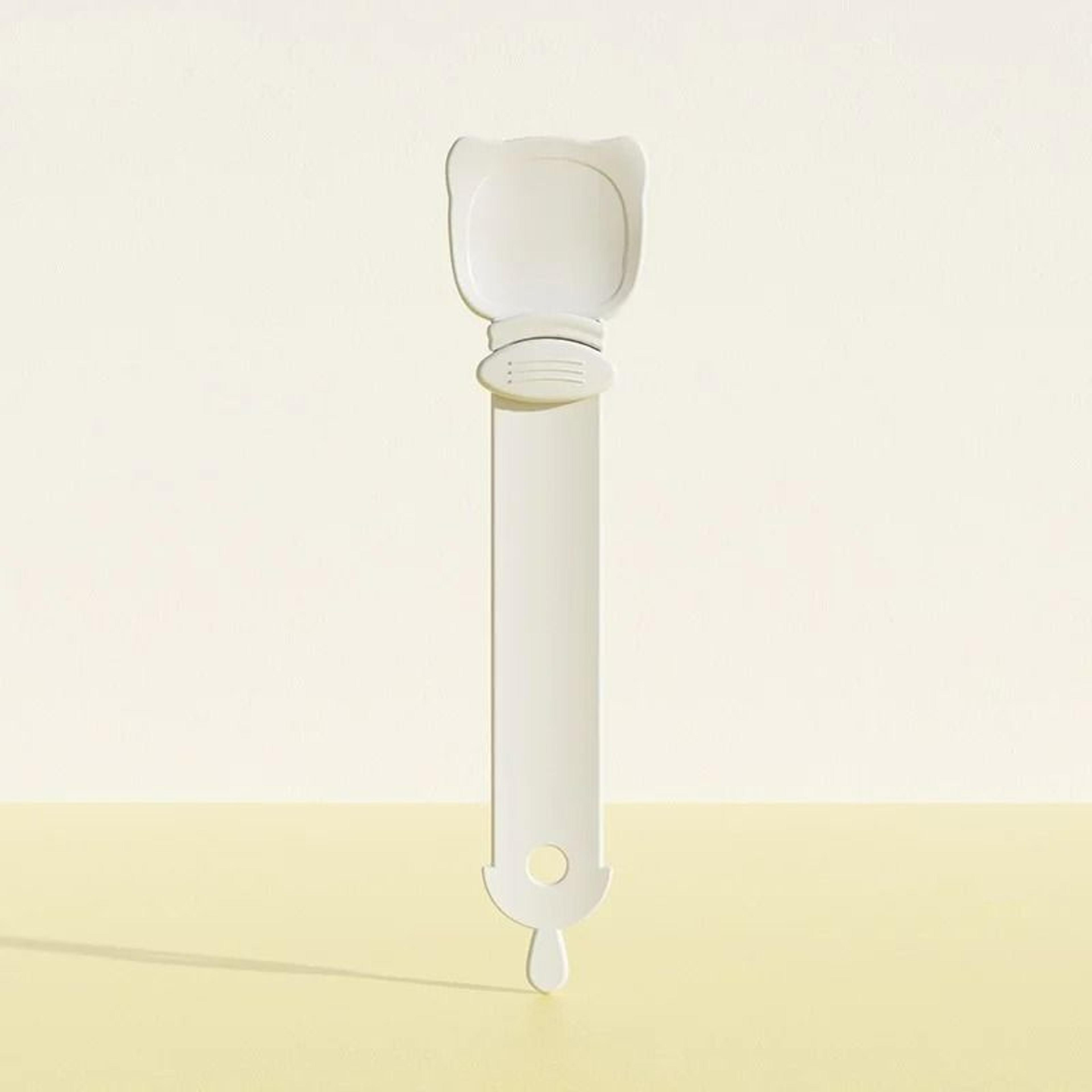 PurrSqueeze MessFree Cat Treat Scoop 7