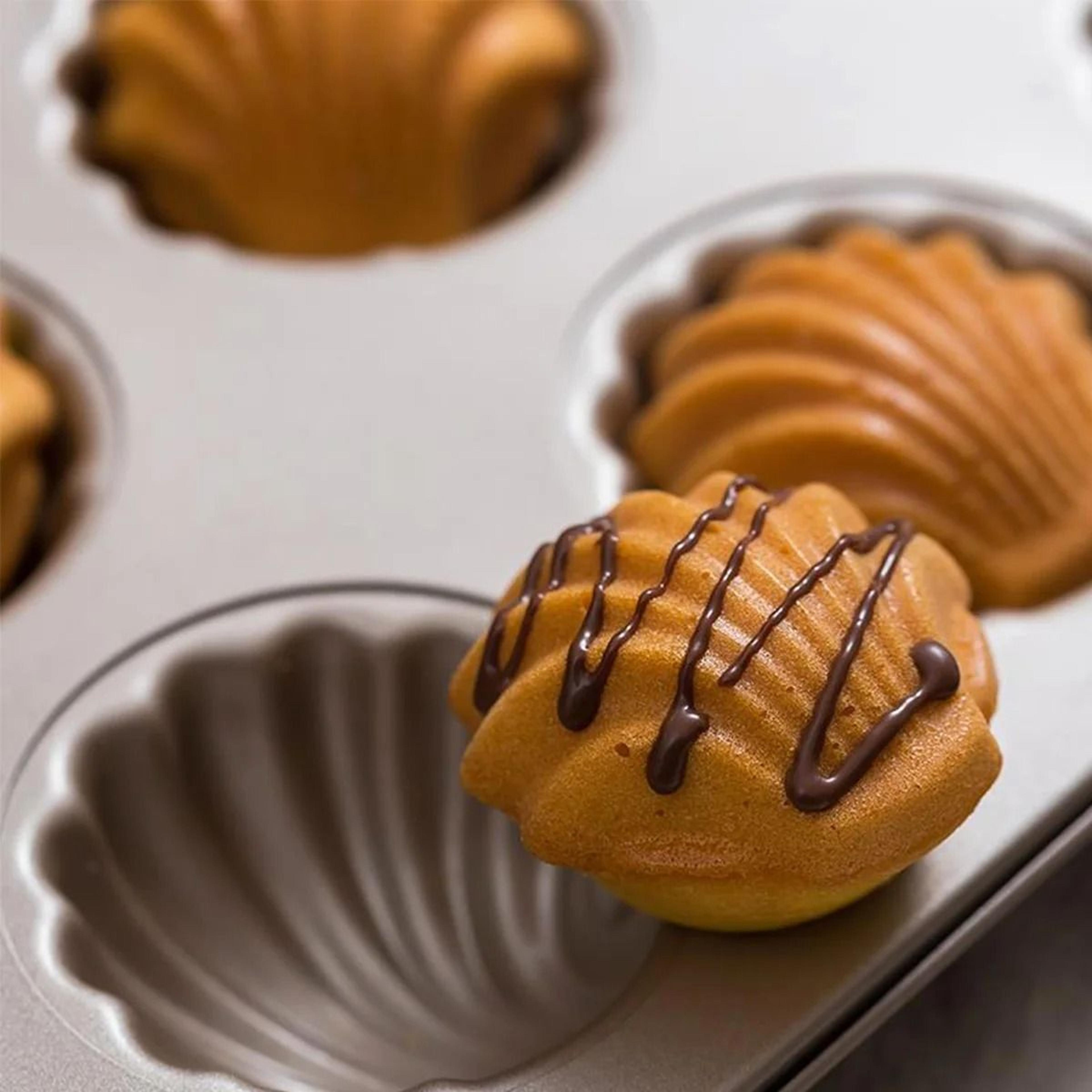 9Cavity Carbon Steel Madeleine Baking Pan 1