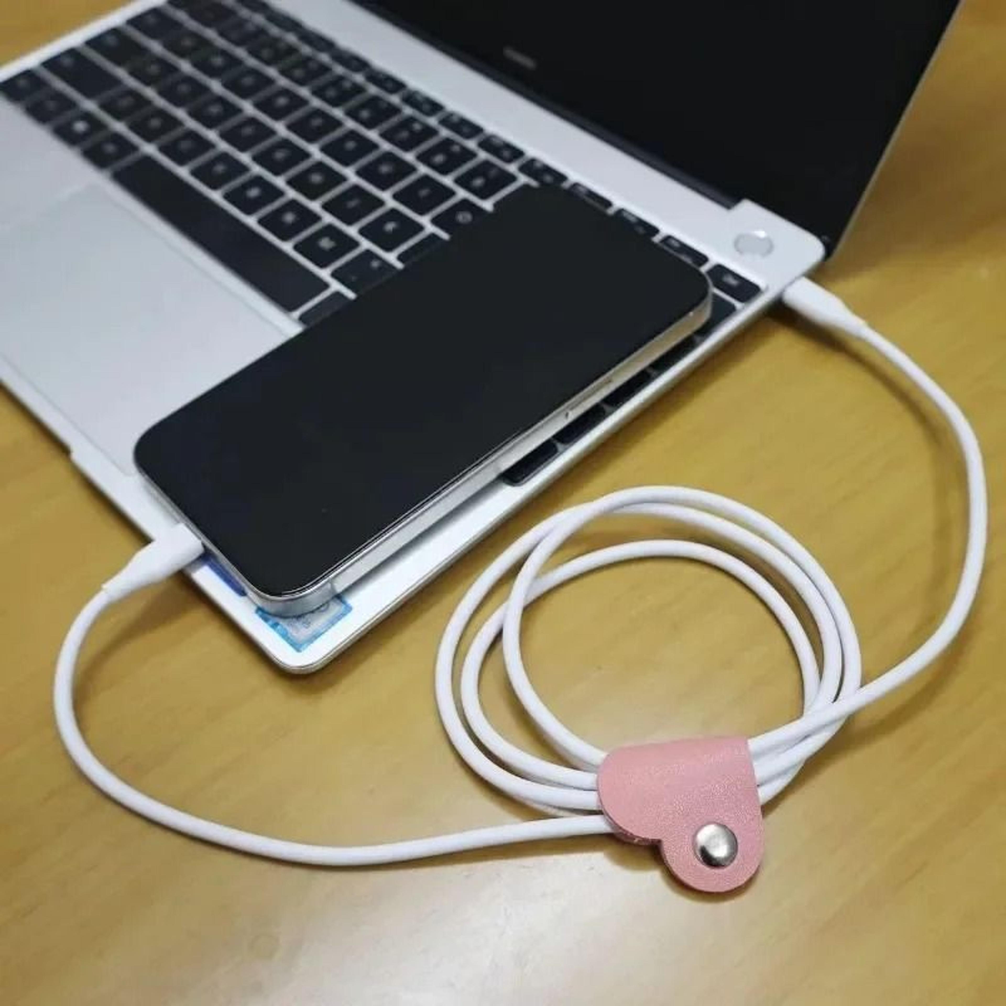 3Pcs HeartShaped Faux Leather Cable Cord Winder  Management Clips 4