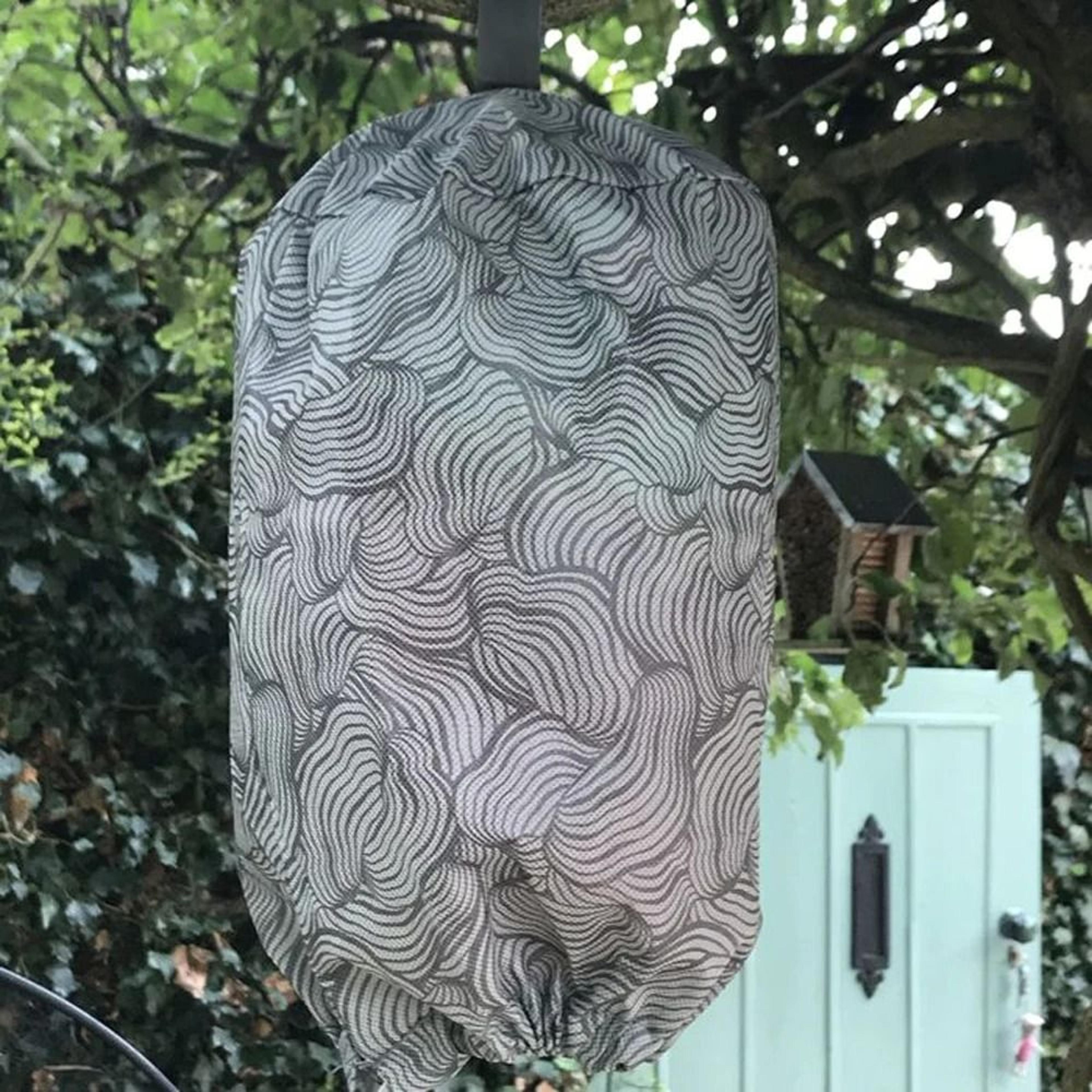 Hanging Wasp Nest Decoy Outdoor NonWoven Fabric Fake Hornet Deterrent Repeller 1