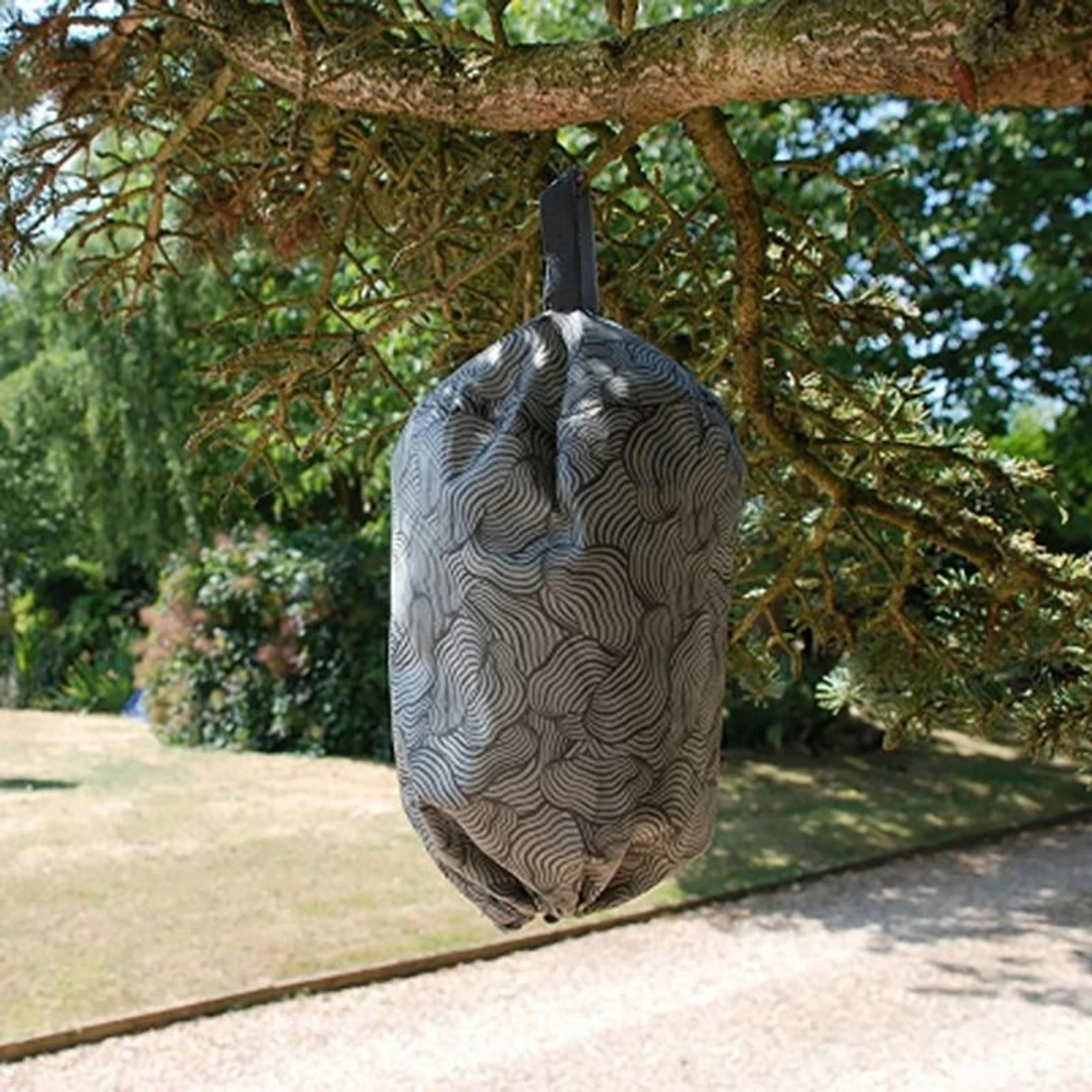 Hanging Wasp Nest Decoy Outdoor NonWoven Fabric Fake Hornet Deterrent Repeller 2