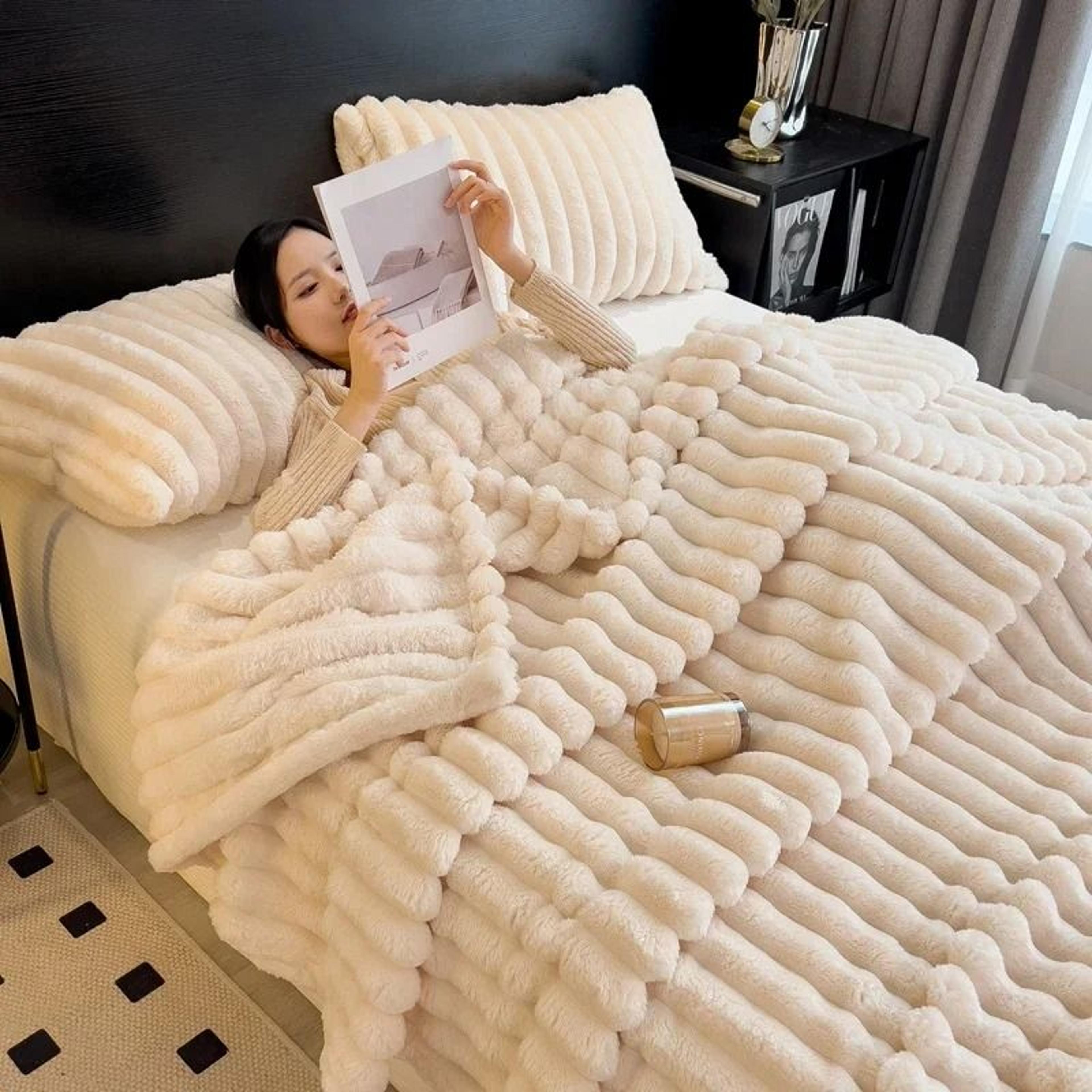 Thickened Wide Striped Multifunctional Blanket  Soft Bed Coverlet 2
