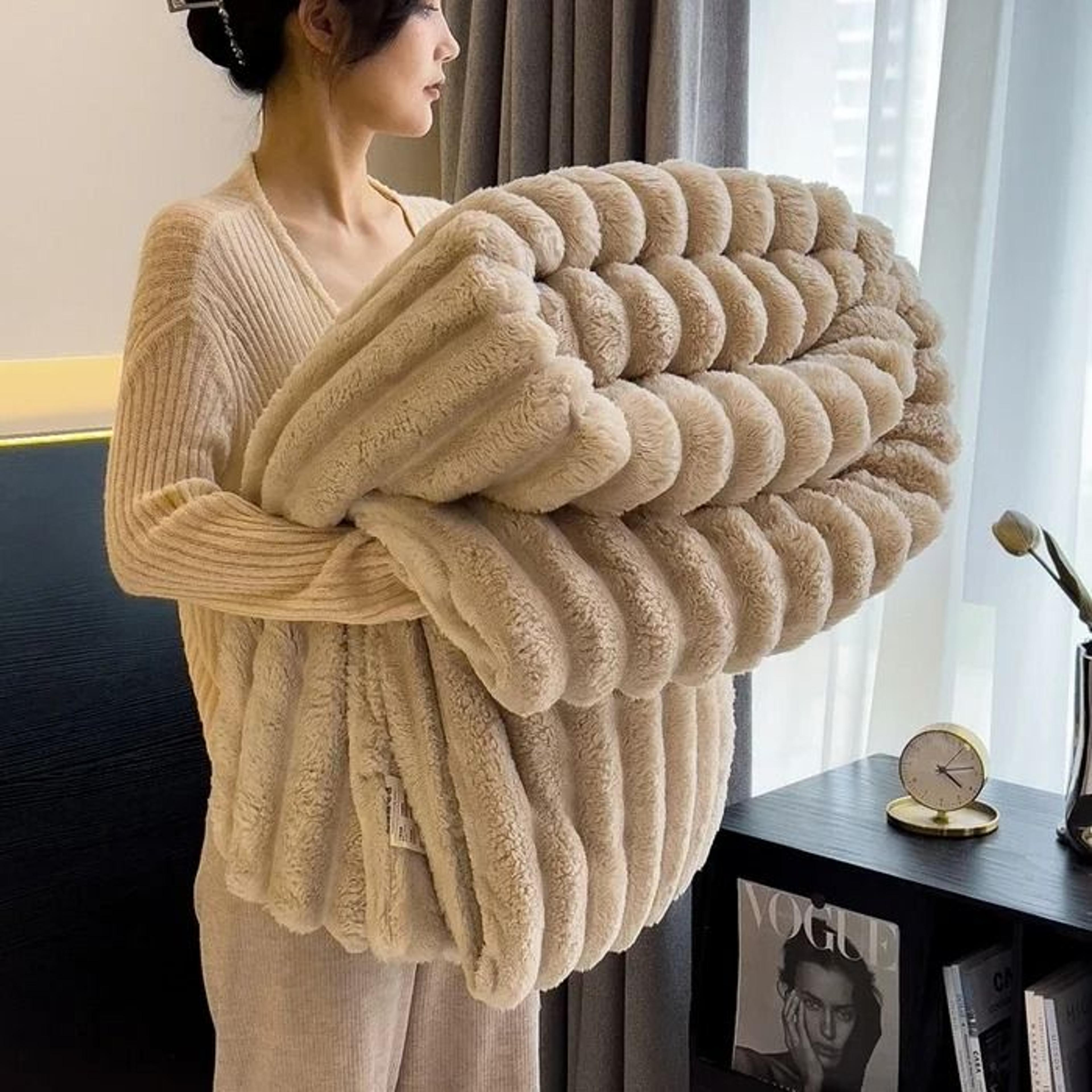 Thickened Wide Striped Multifunctional Blanket  Soft Bed Coverlet 12